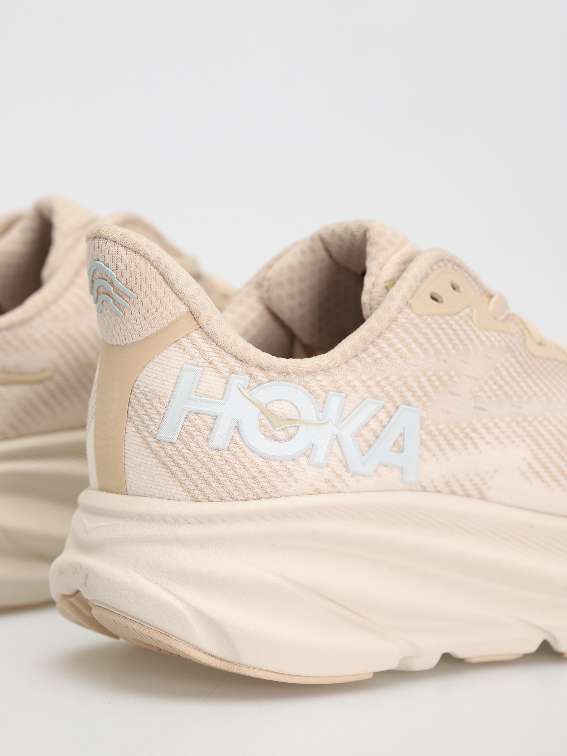 Hoka Clifton 9 Schuhe Wmn (shifting sand/eggnog)