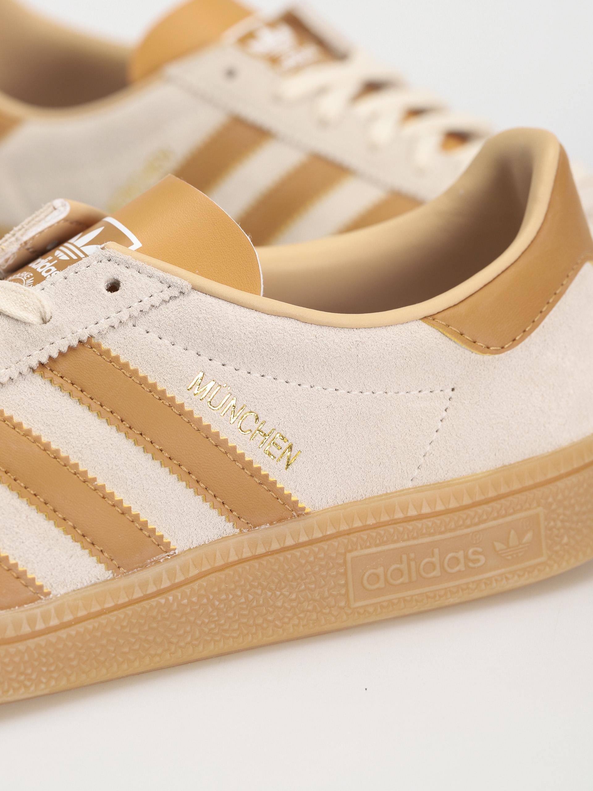 adidas Originals Munchen Shoes (cwhite/mesa/gum3)