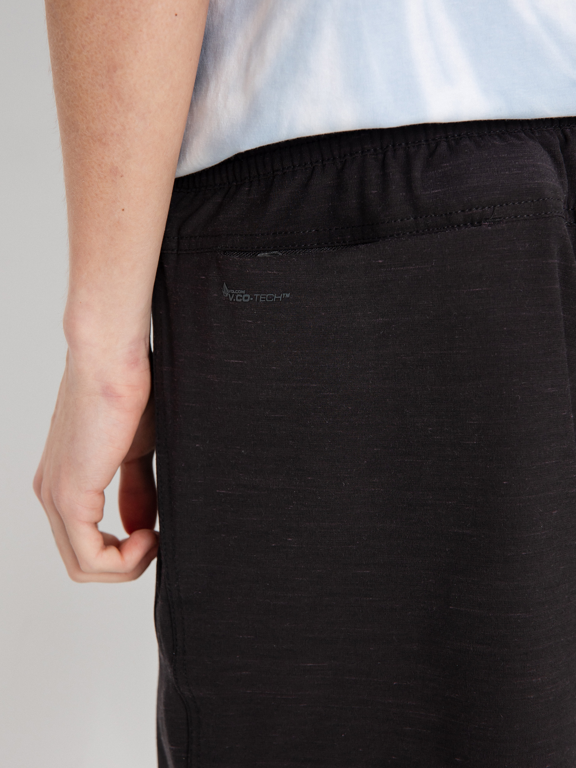 Volcom Wrecpack Hybrid 19 Shorts (black)