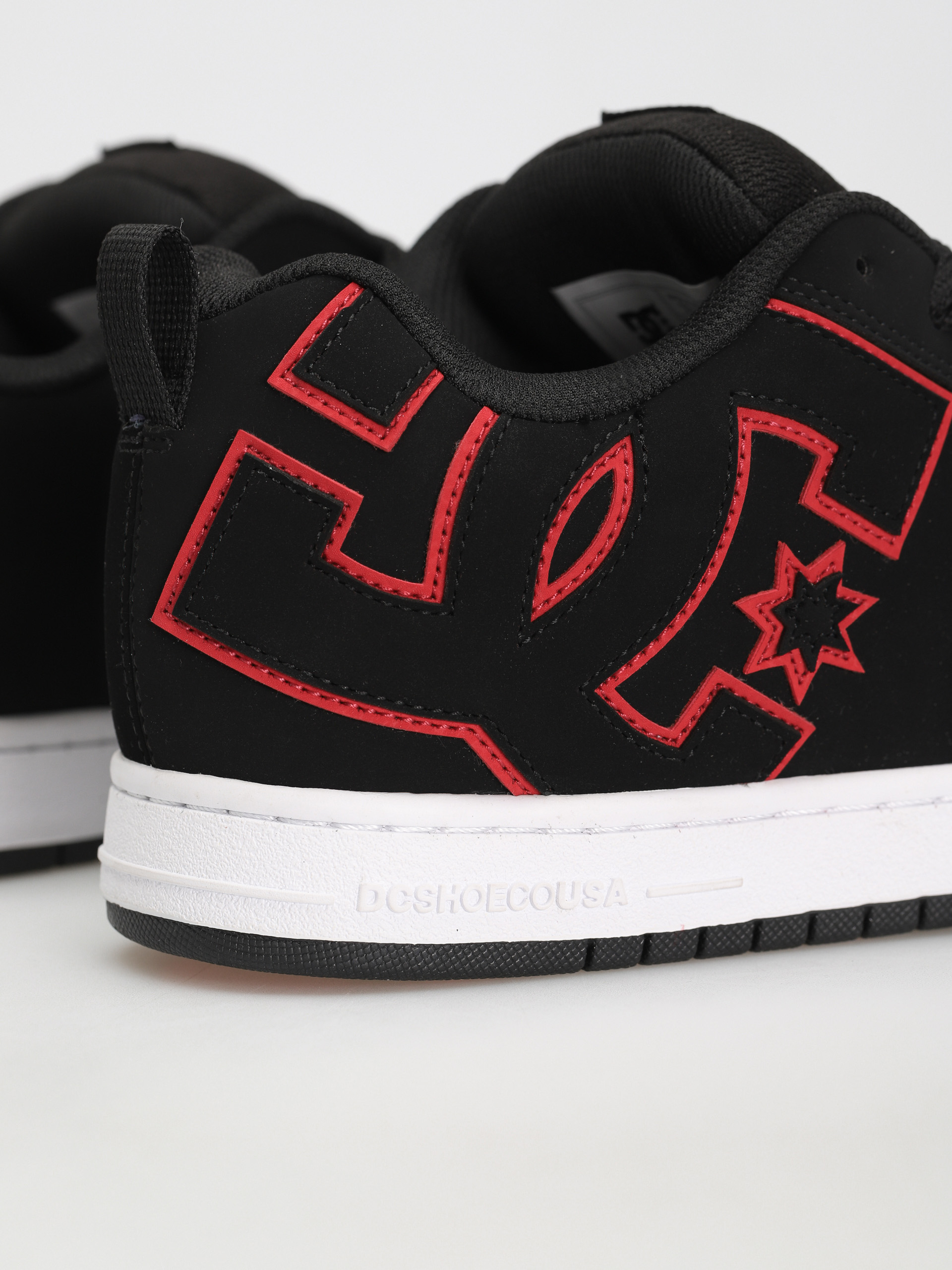 DC Court Graffik Shoes (black/red/white)