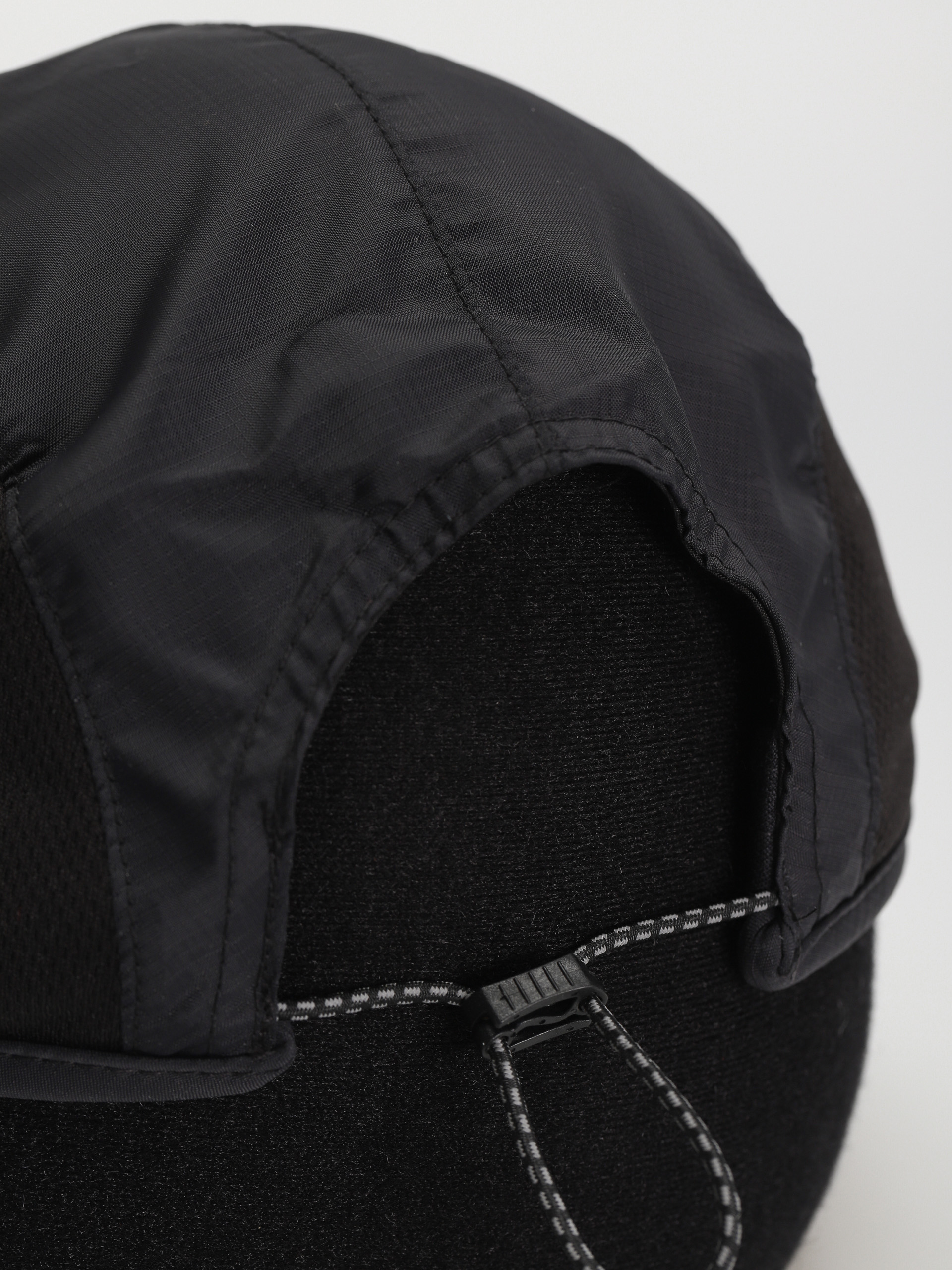 Burton Melter Cap (true black)