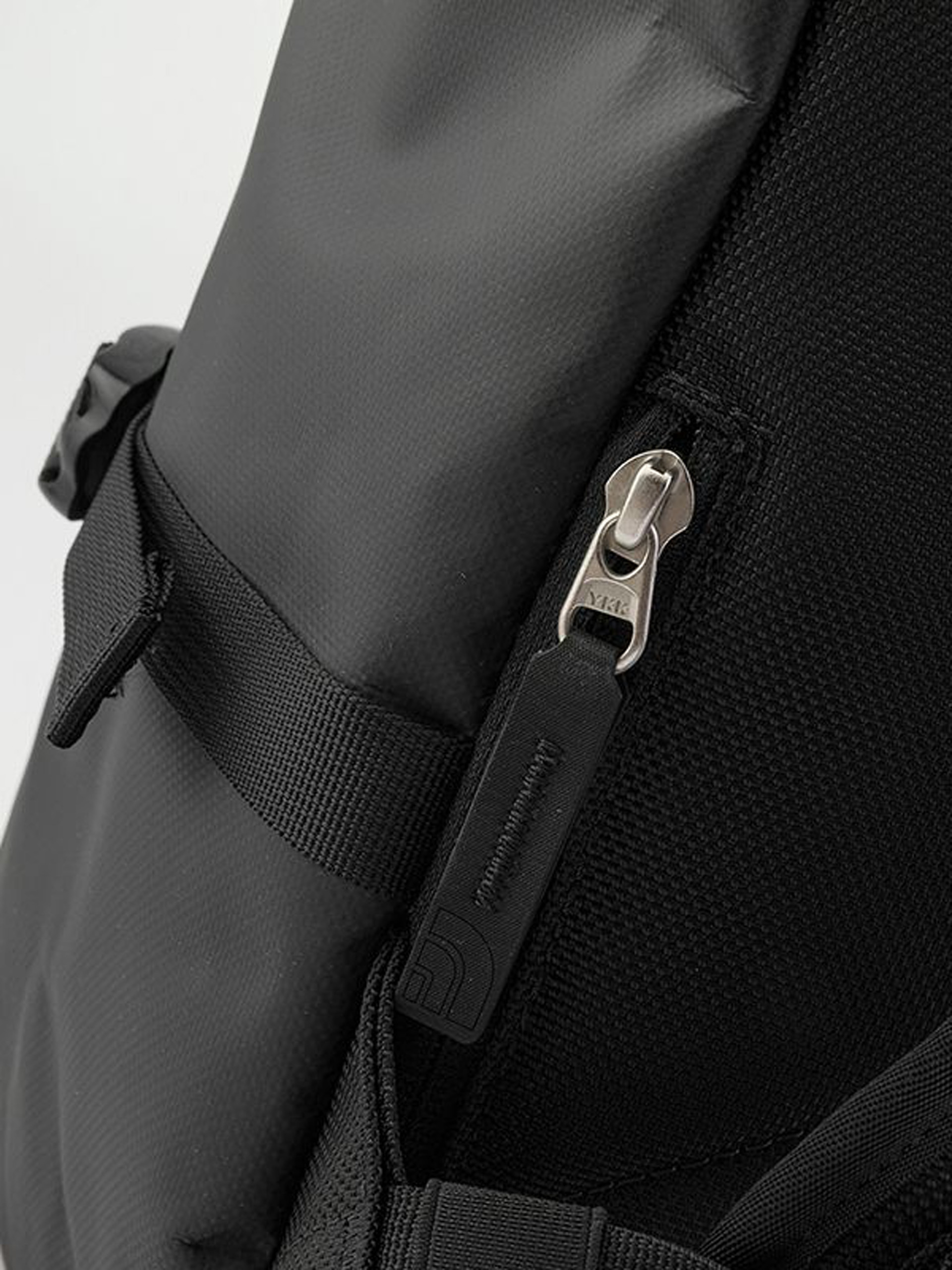 The North Face Base Camp Fuse Box Bag (led yellow/tnf black)