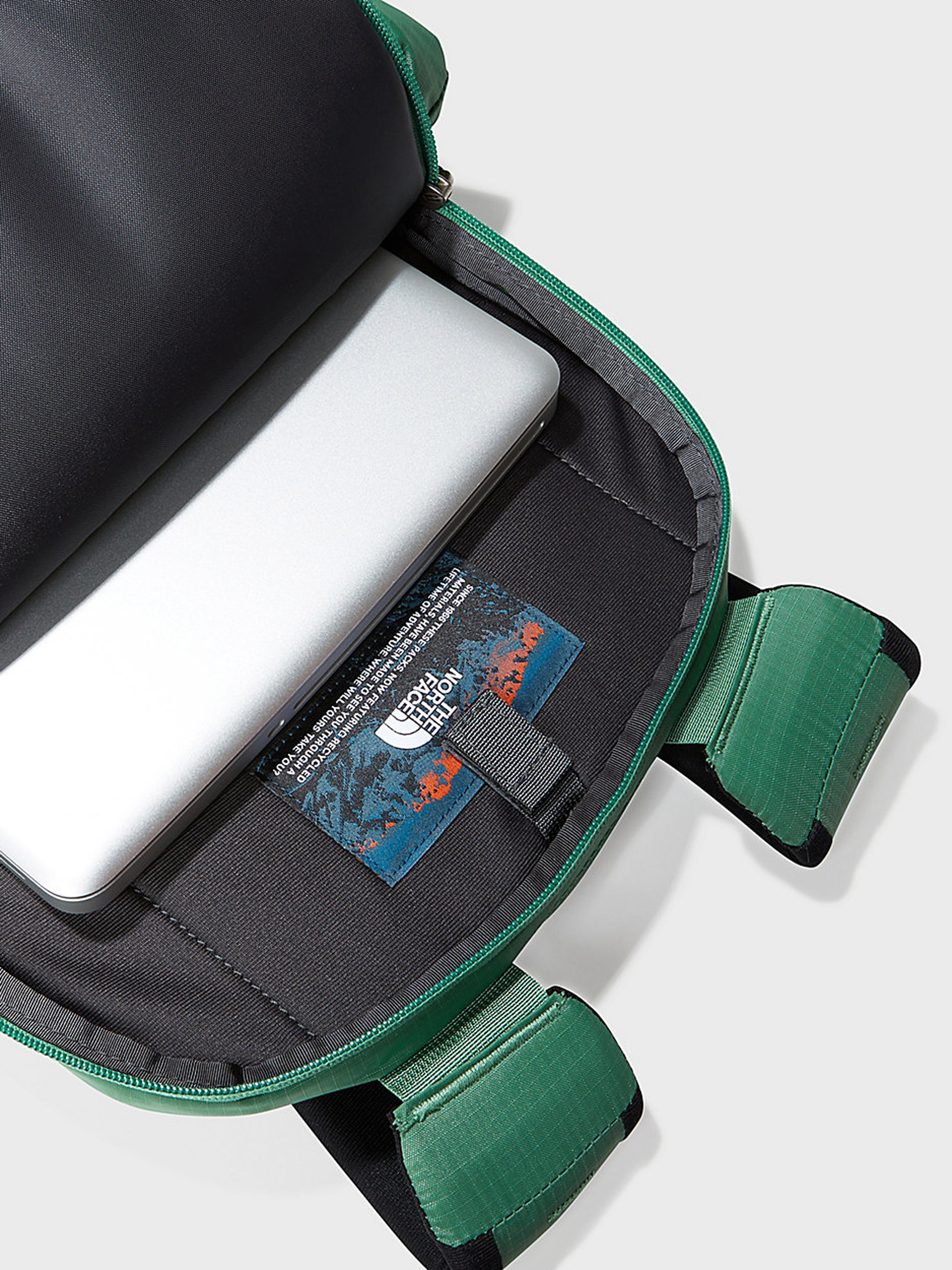 The North Face Borealis Rucksack (deep grass green/tnf black)