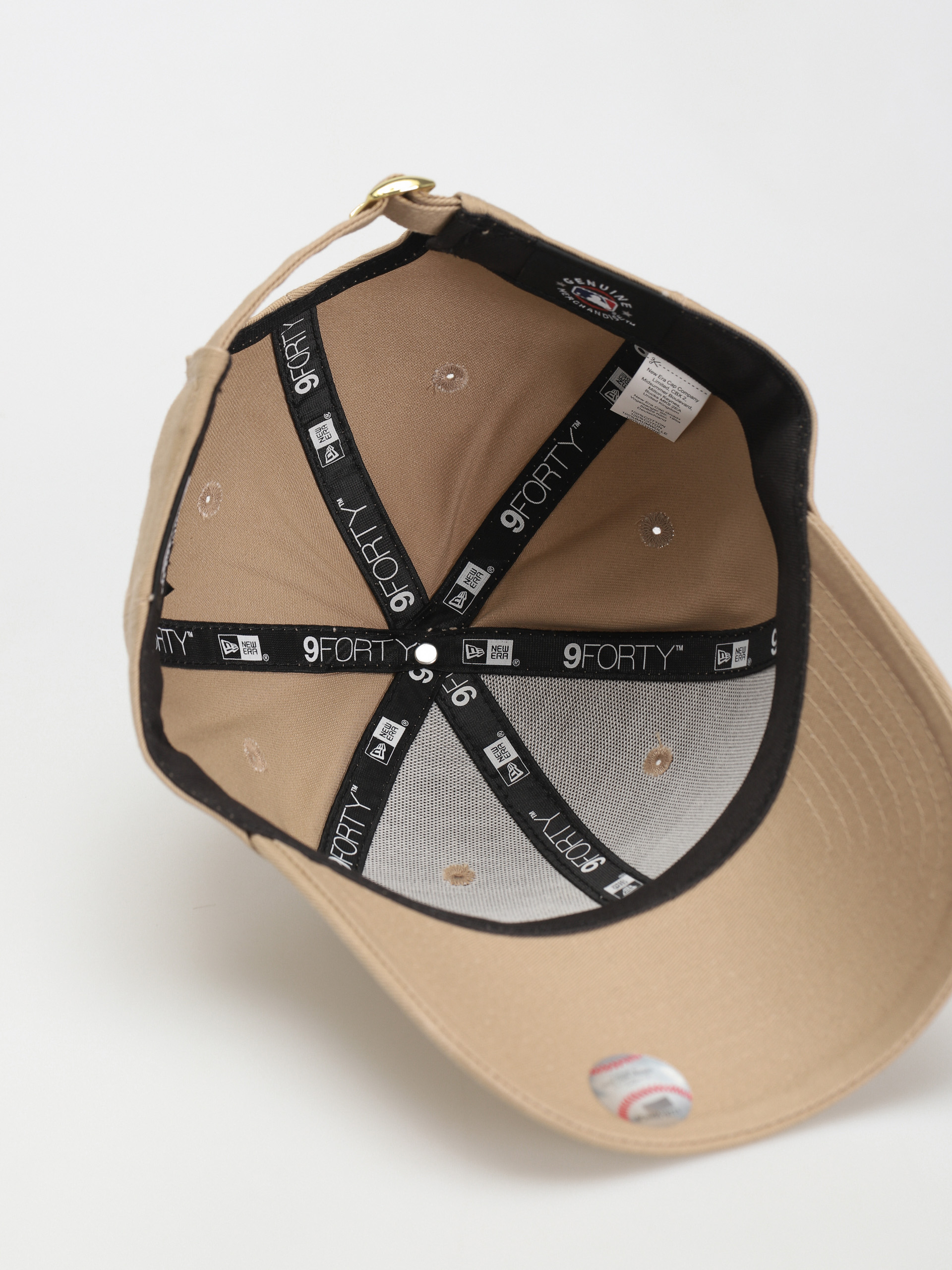 New Era Metallic Logo 9Forty New York Yankees Cap Wmn (camel)
