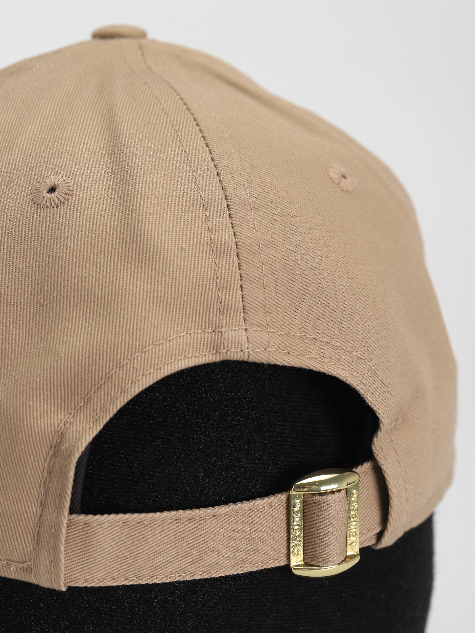 New Era Metallic Logo 9Forty New York Yankees Cap Wmn (camel)