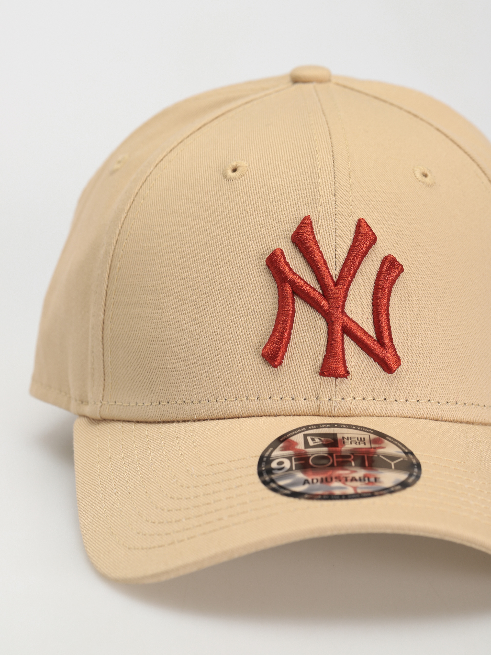 New Era League Essential 9Forty New York Yankees Cap (oatmeal)