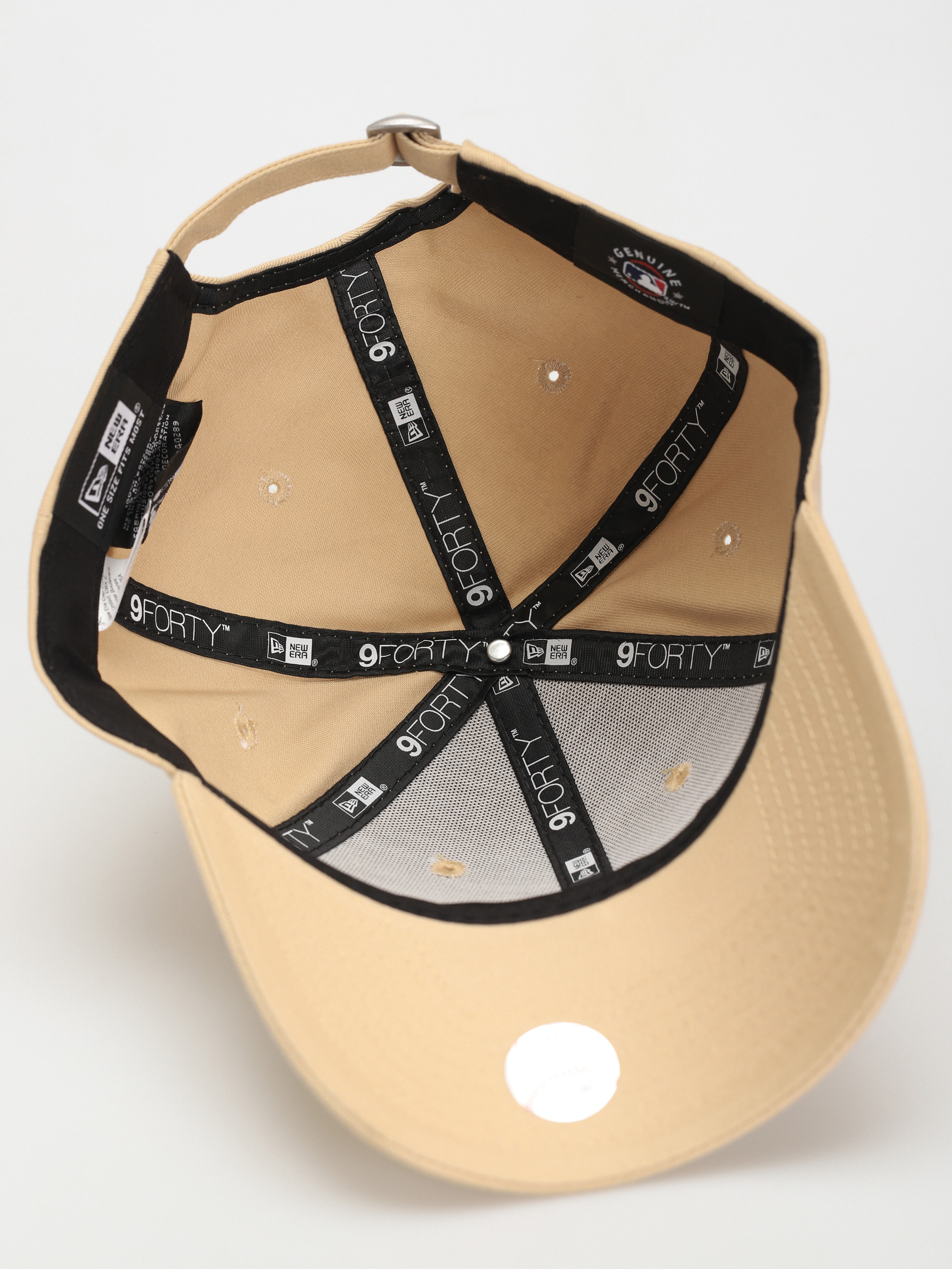 New Era League Essential 9Forty New York Yankees Cap (oatmeal)