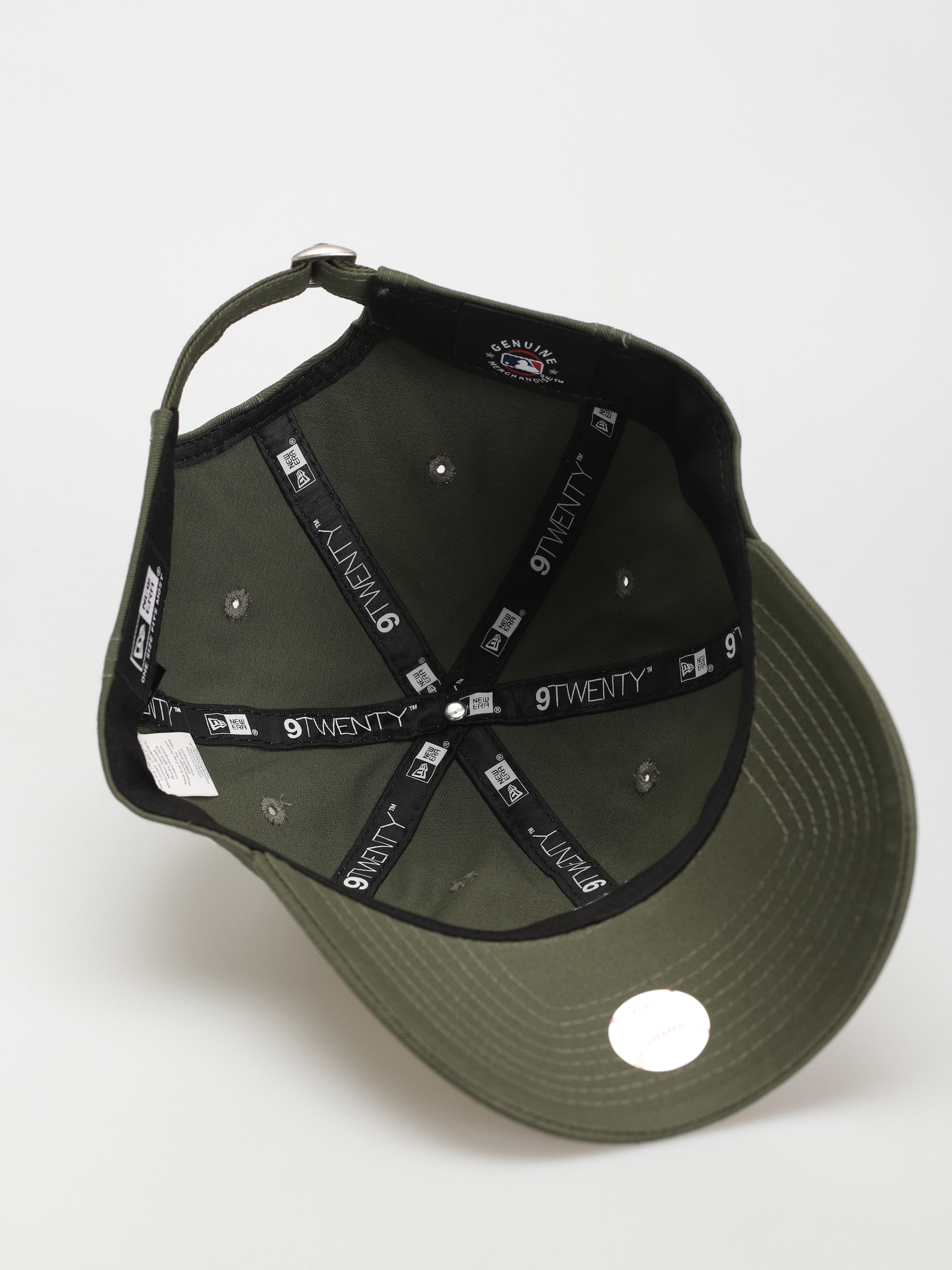 New Era League Essential 9Twenty New York Yankees Cap (olive/white)