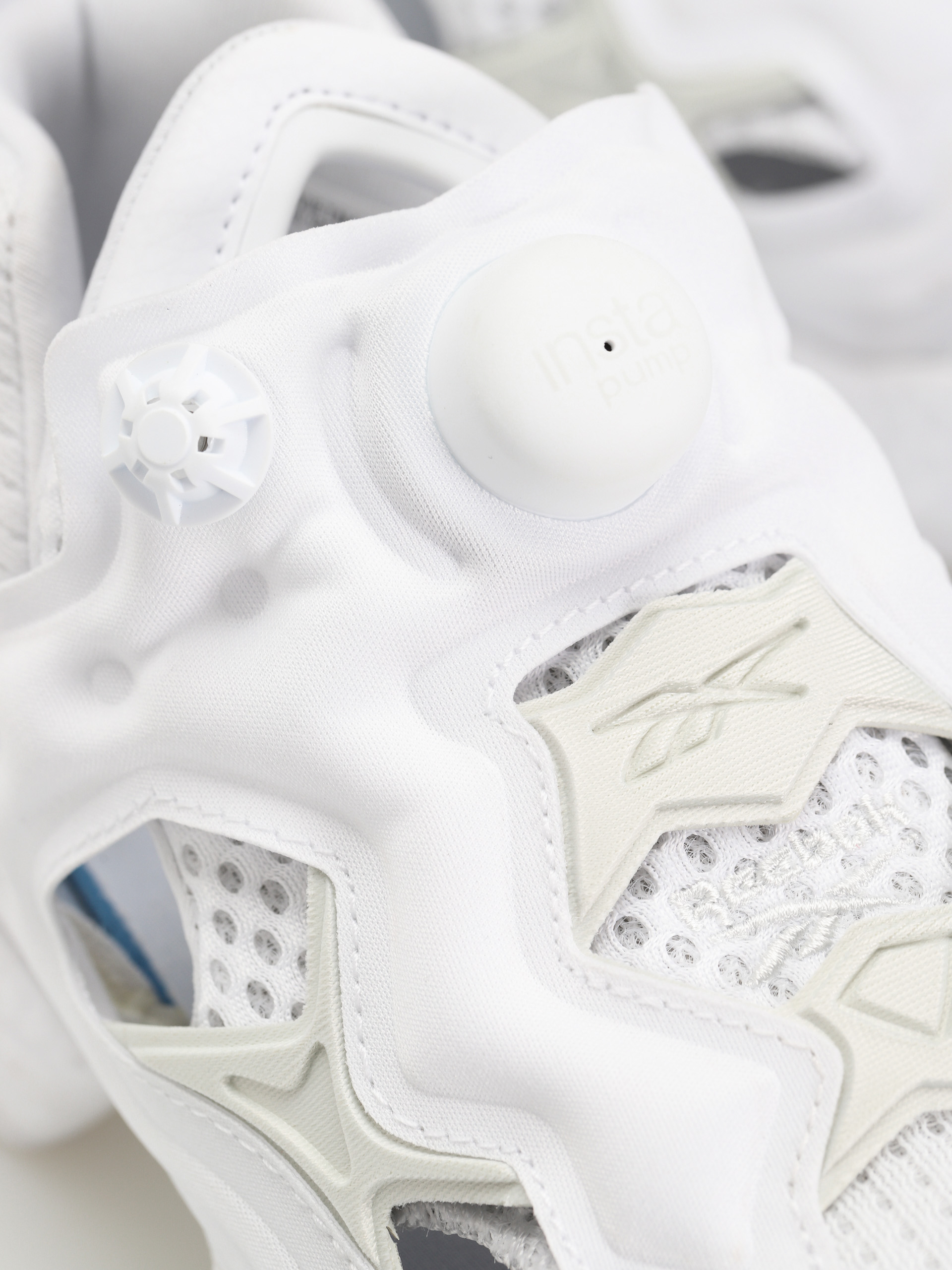 Reebok Instapump Fury 95 Shoes (ftwwht/purgry/ftwwht)