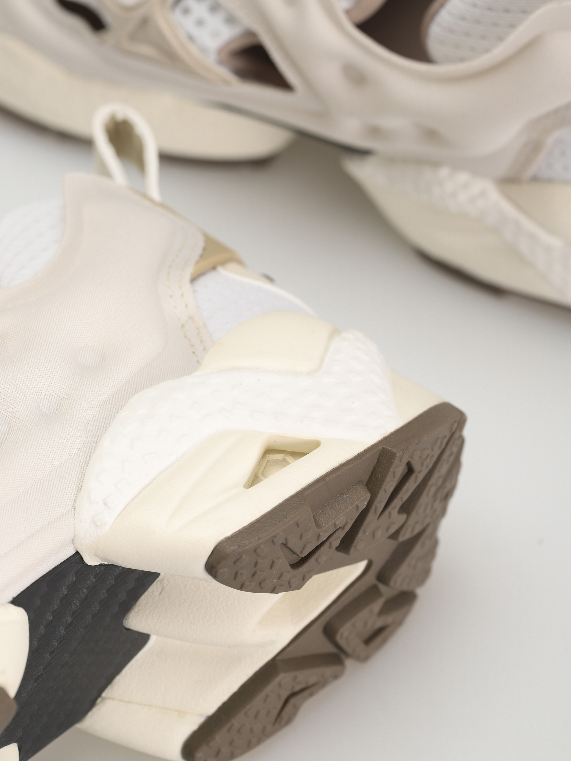 Reebok Instapump Fury 95 Shoes (alabas/ftwwht/modbei)
