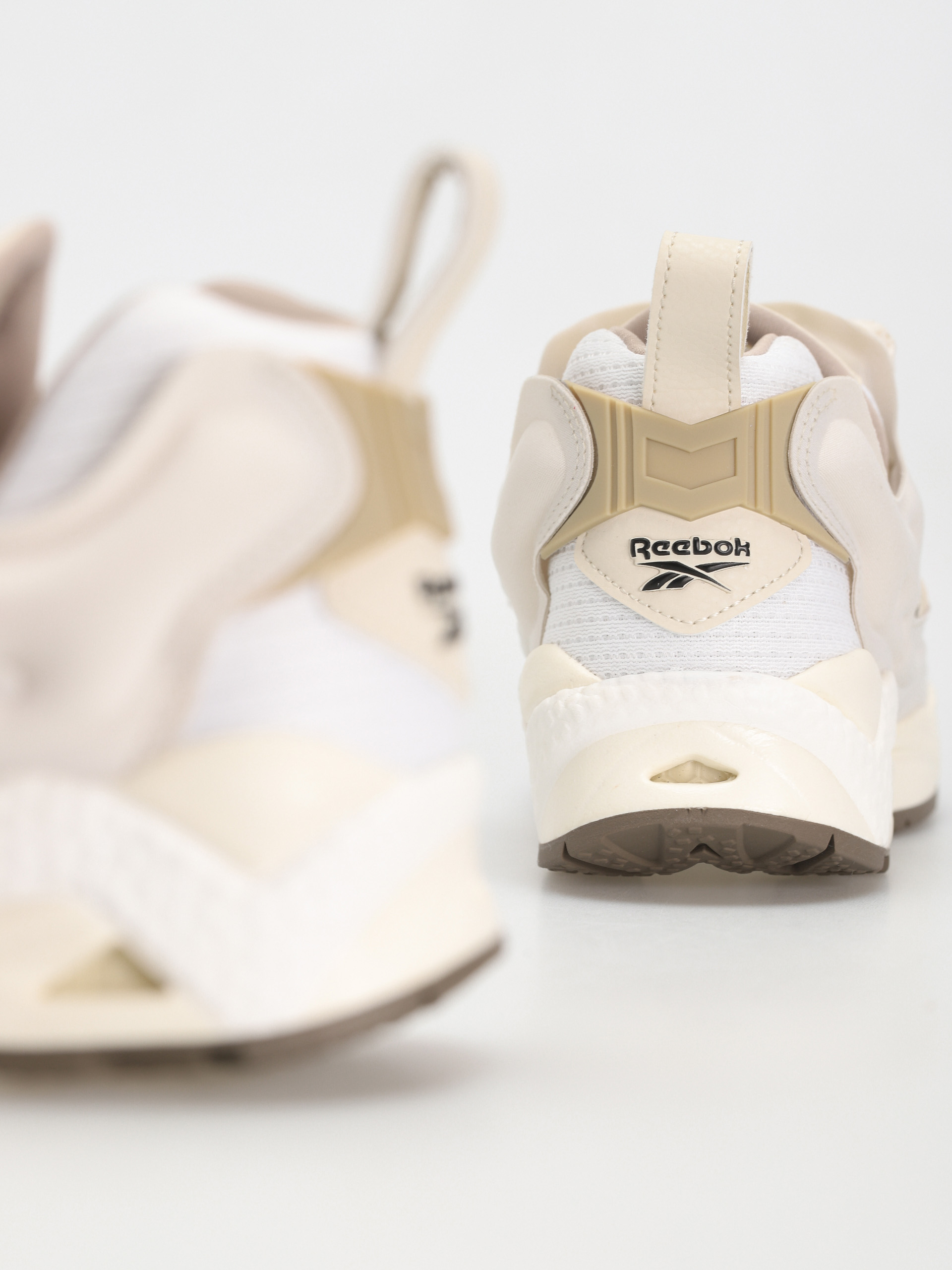 Reebok Instapump Fury 95 Shoes (alabas/ftwwht/modbei)