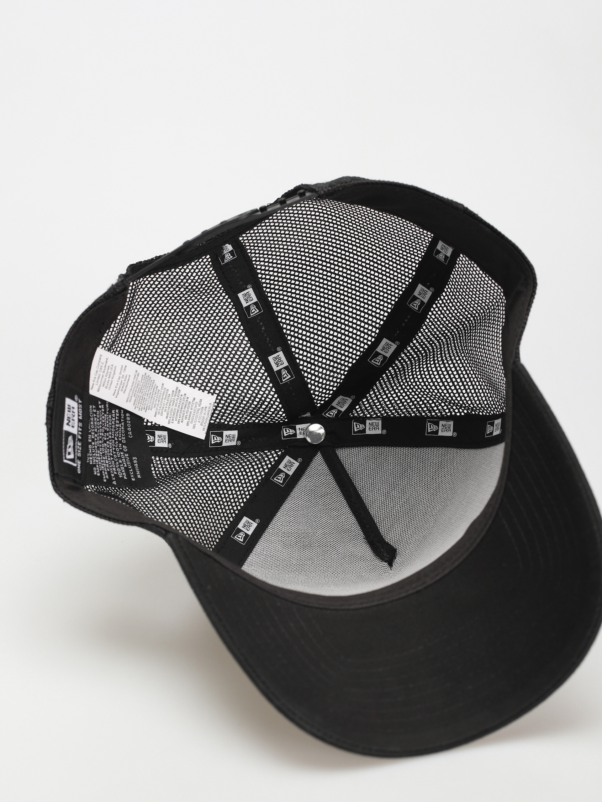 New Era Heritage Trucker Cap (black)