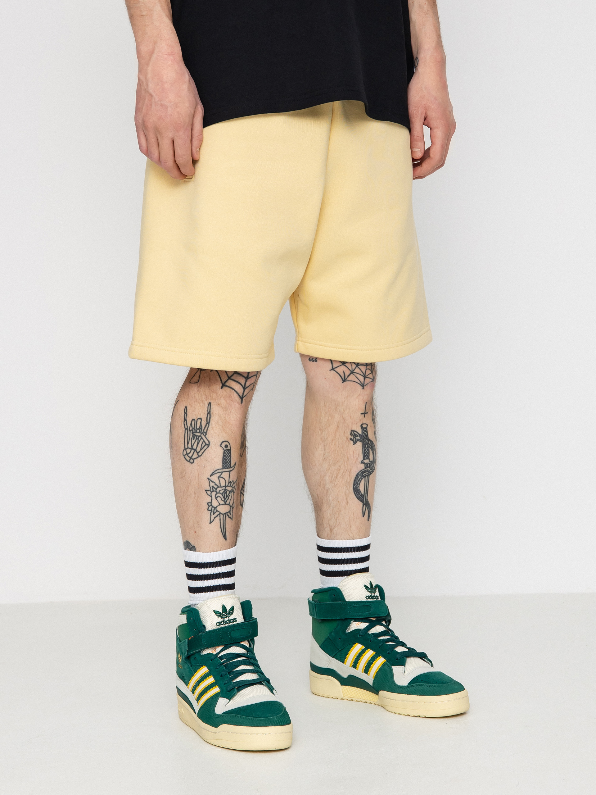Carhartt WIP Chase Shorts (citron/gold)