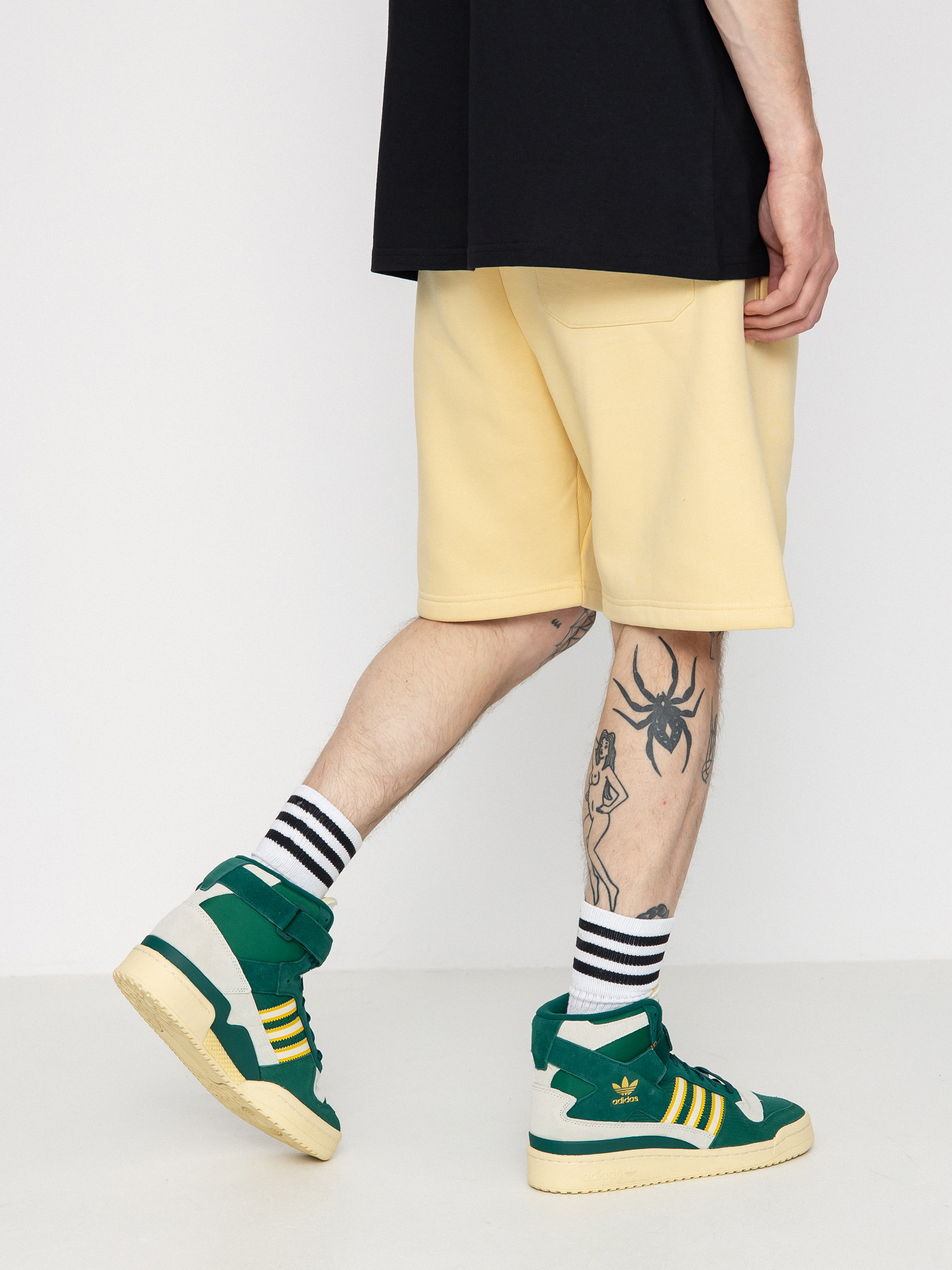 Carhartt WIP Chase Shorts (citron/gold)