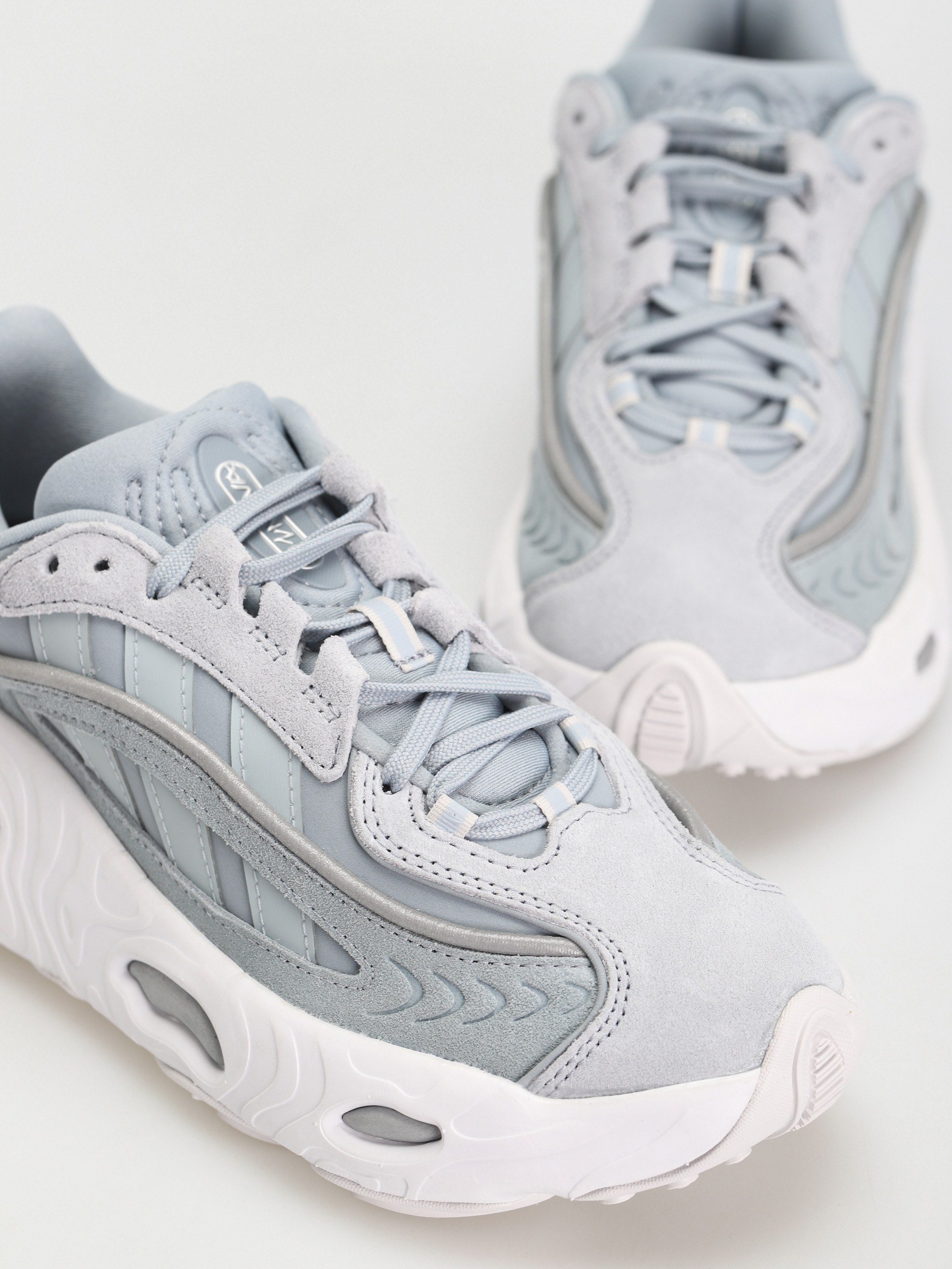 adidas Originals Oznova Schuhe (lgtgre/lgtgre/dshgry)