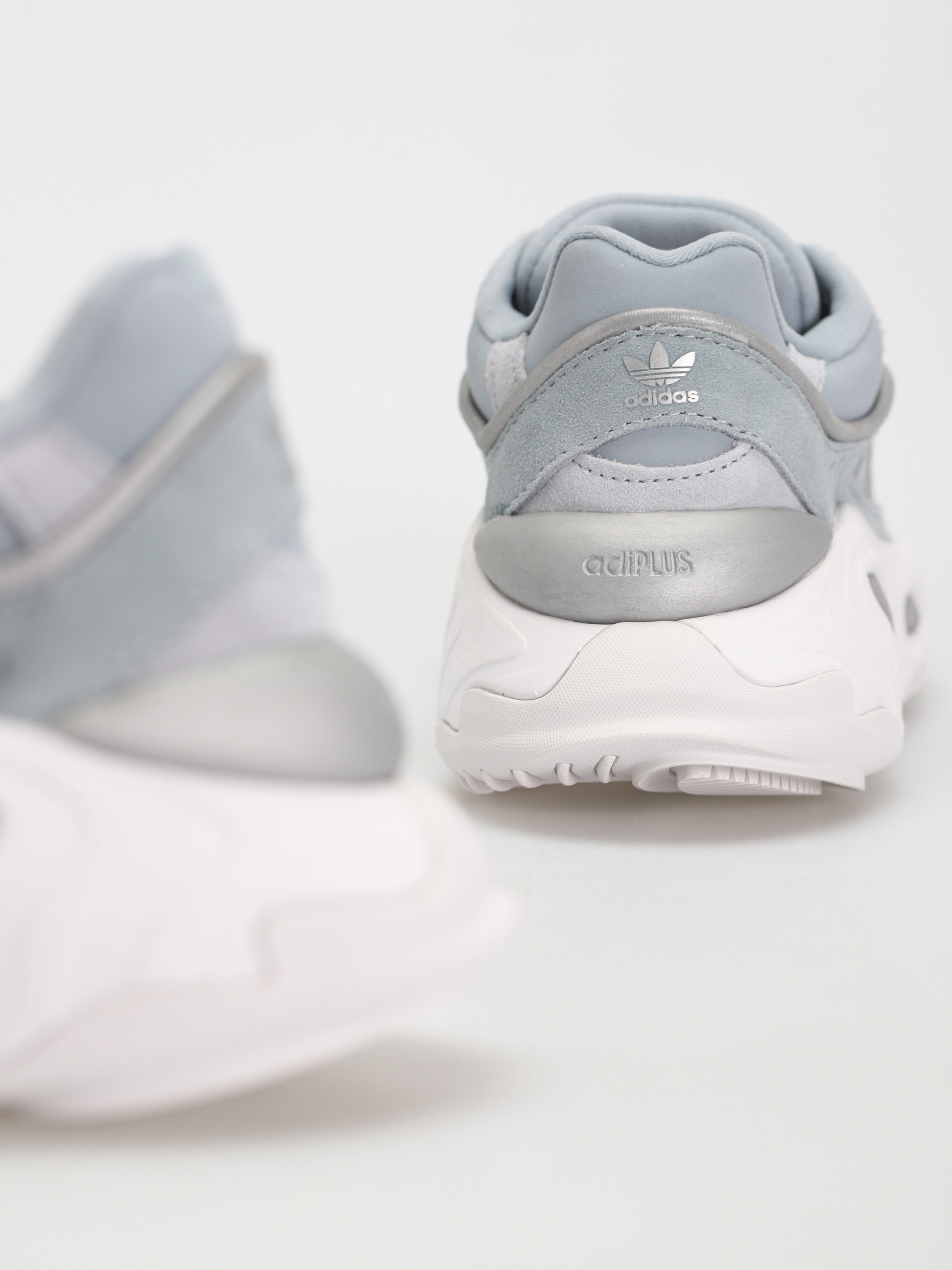 adidas Originals Oznova Schuhe (lgtgre/lgtgre/dshgry)