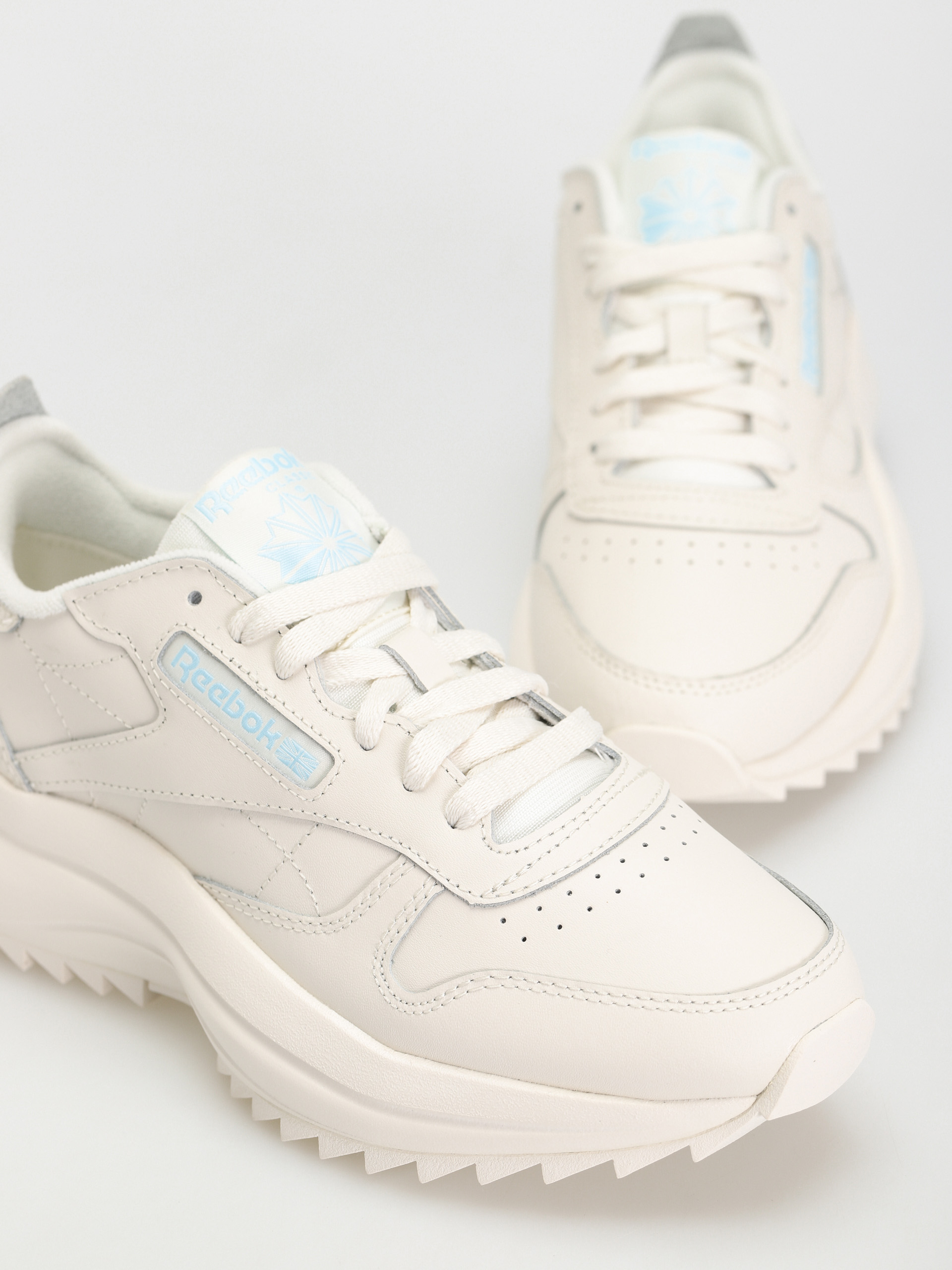 Reebok Classic Leather SP Shoes Wmn (chalk/blupea/chalk)