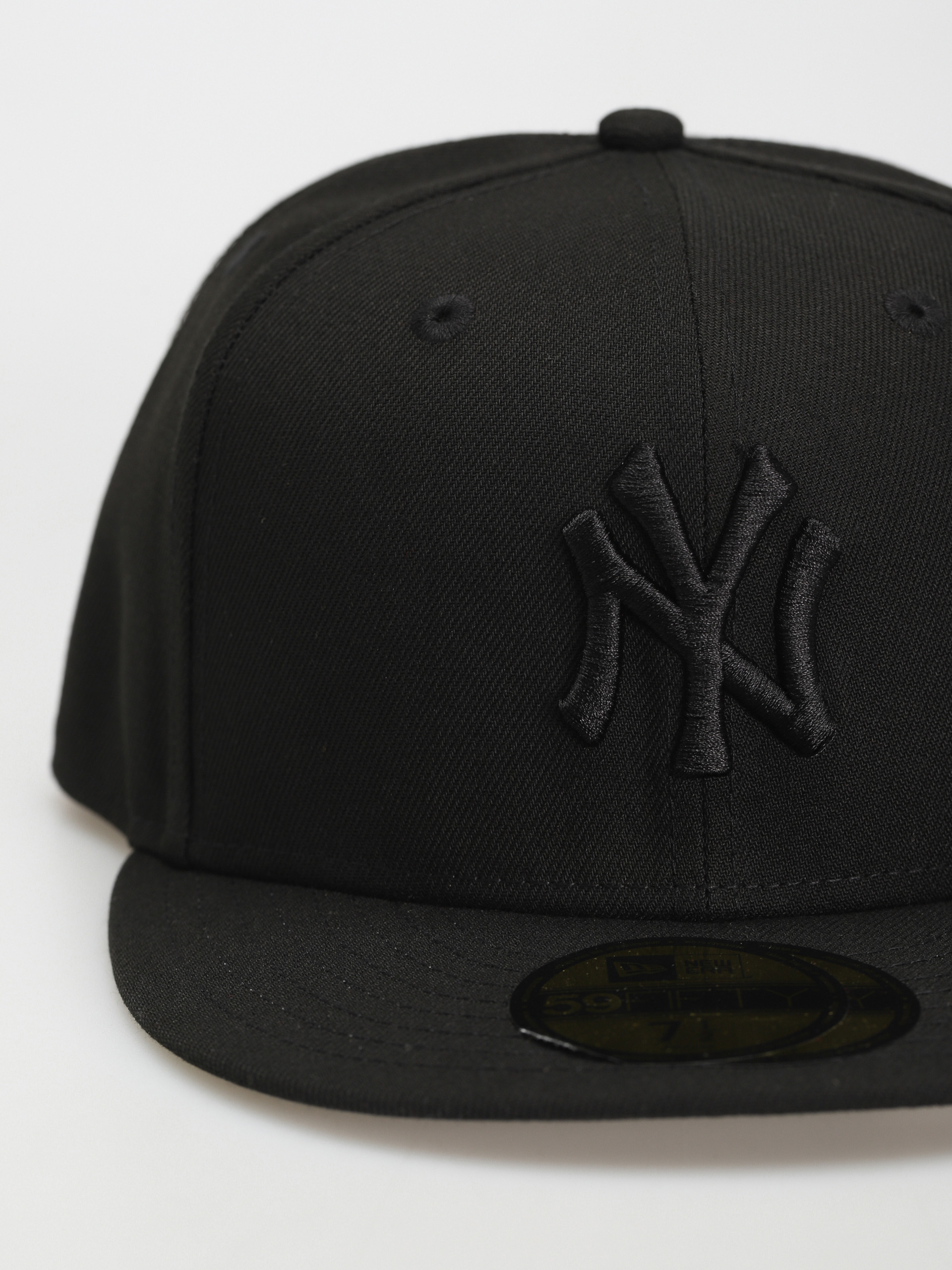 New Era League Essential 59Fifty New York Yankees Cap (black/black)