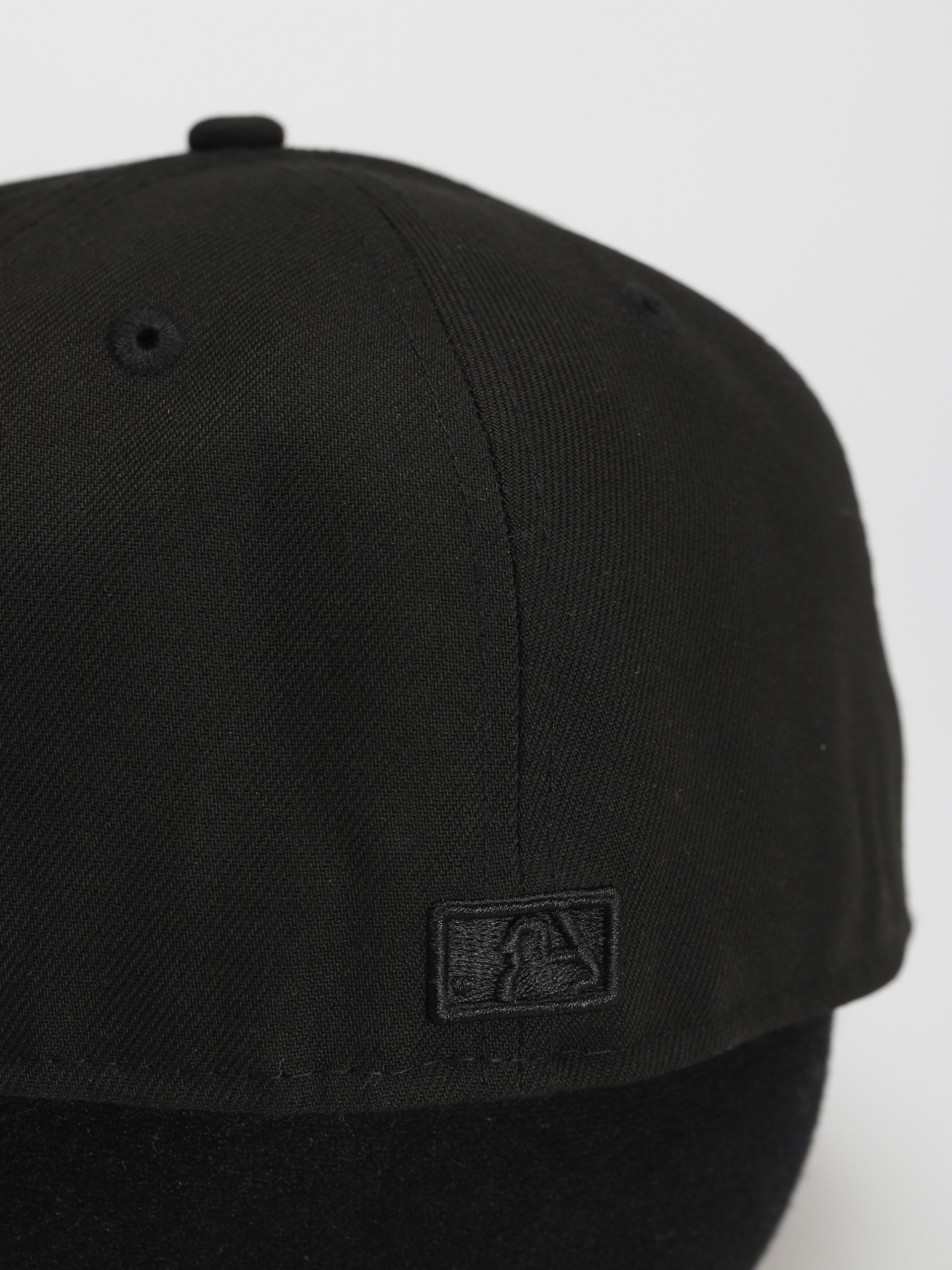New Era League Essential 59Fifty New York Yankees Cap - black