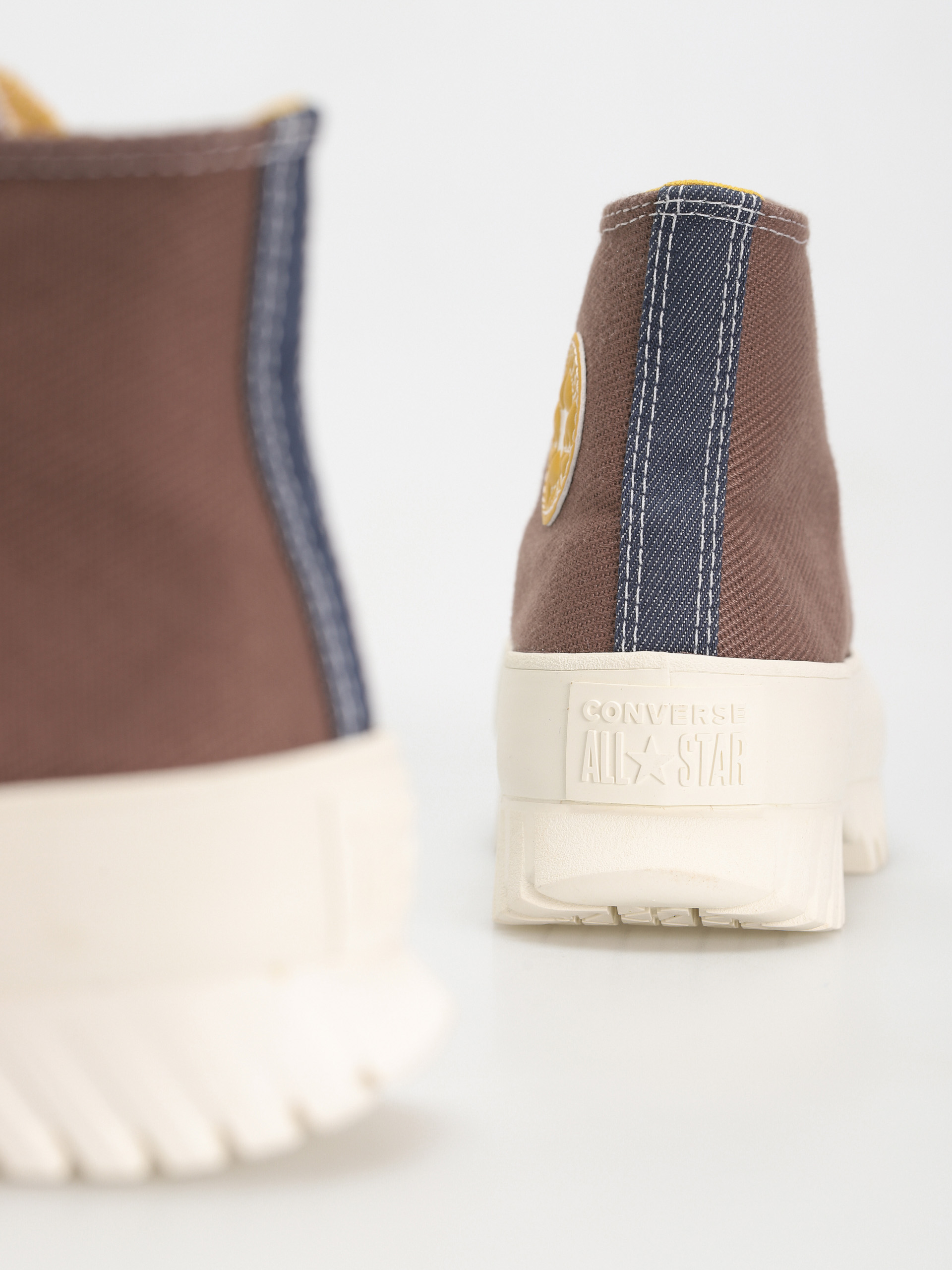 Converse Chuck Taylor All Star Lugged 2.0 Hi Shoes (squirrel friend)