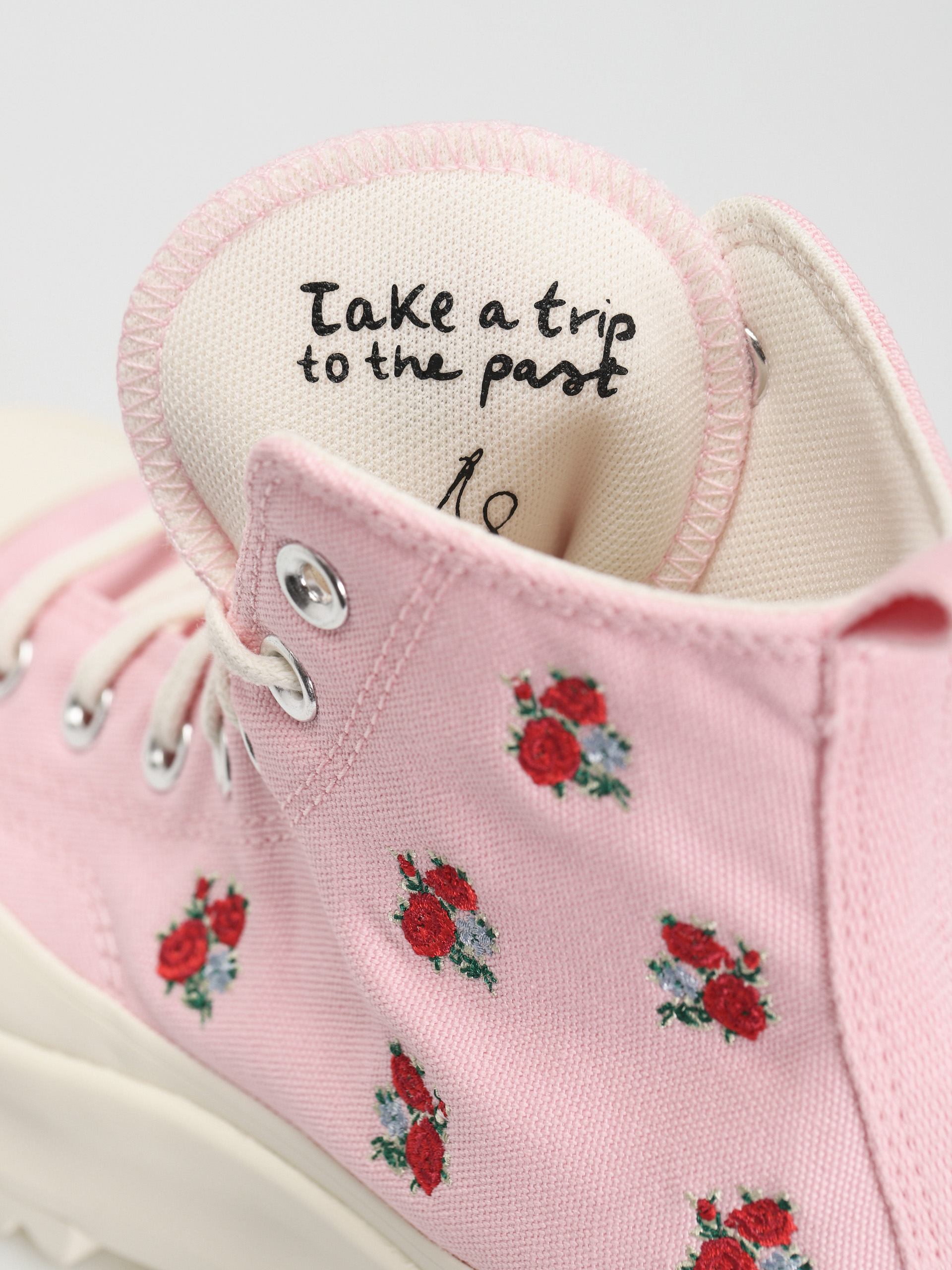 Converse Run Star Hike Hi Shoes (sunrise pink)