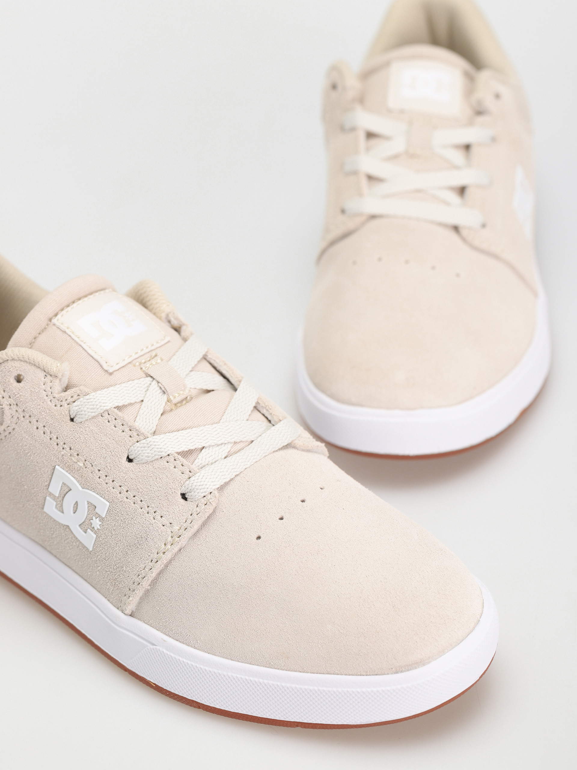 DC Crisis 2 Shoes (antique white)