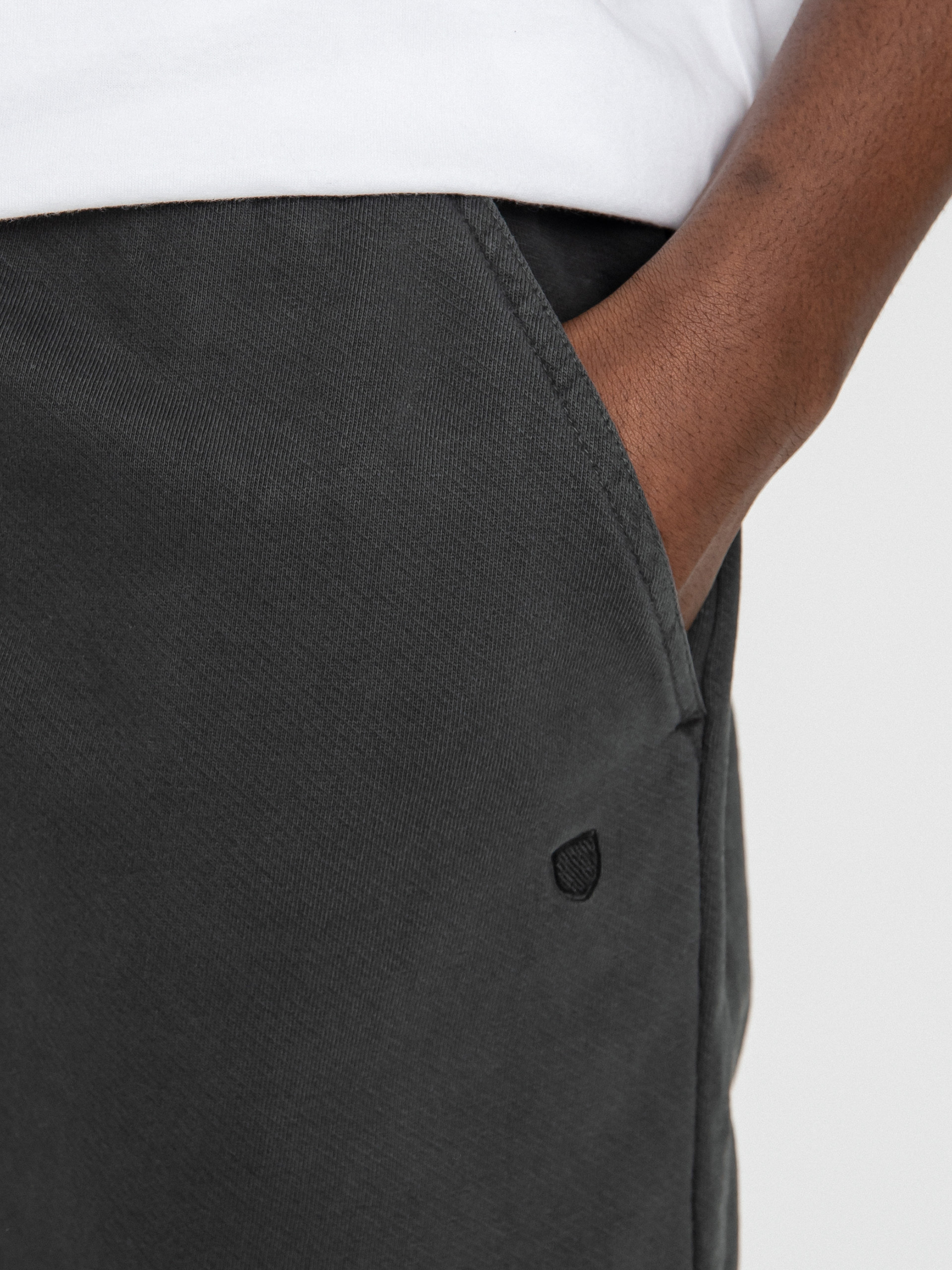 Brixton Vintage Reserve Jogger Pants (black vintage wash)