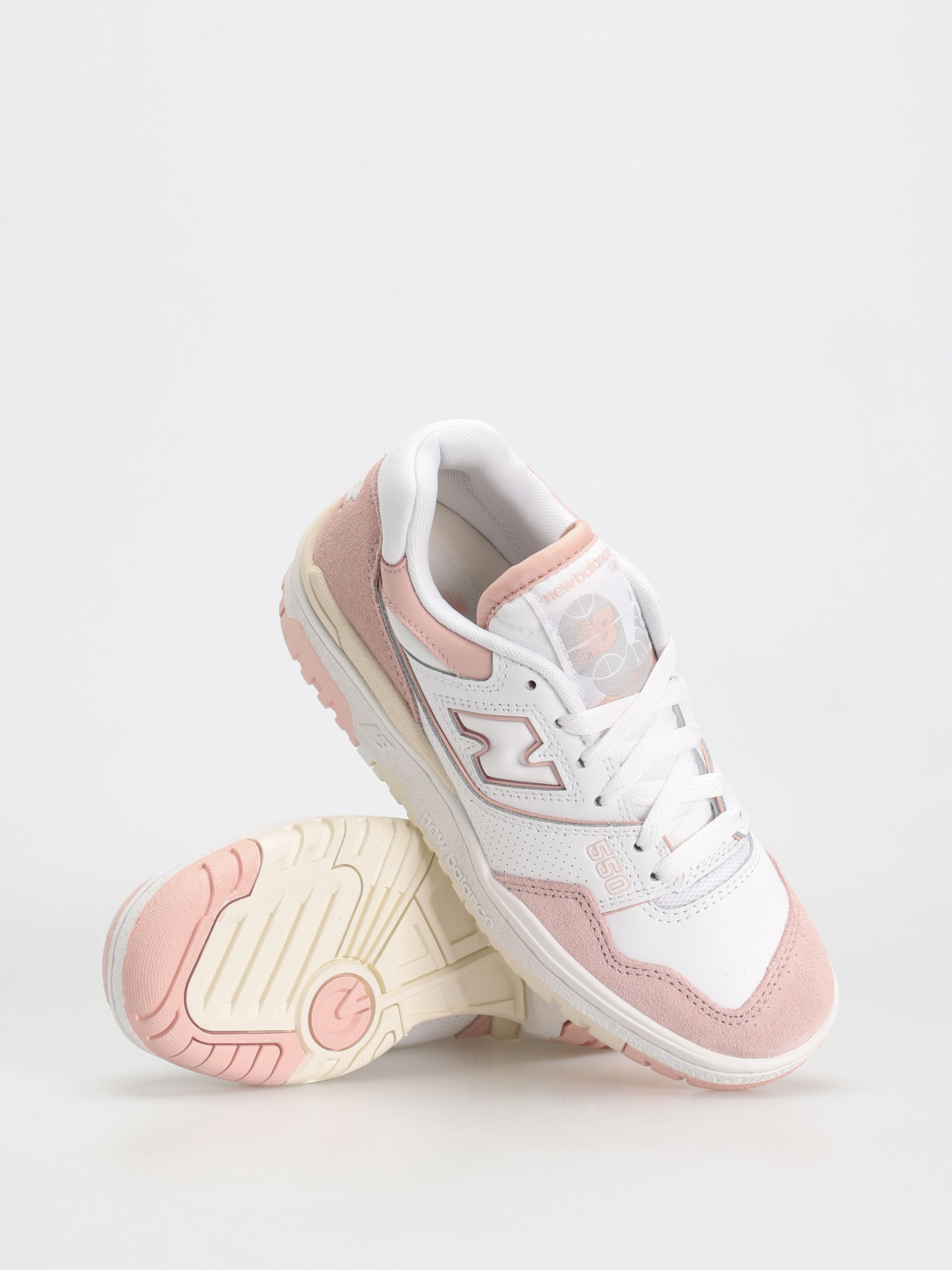 New Balance 550 Shoes Wmn (white)