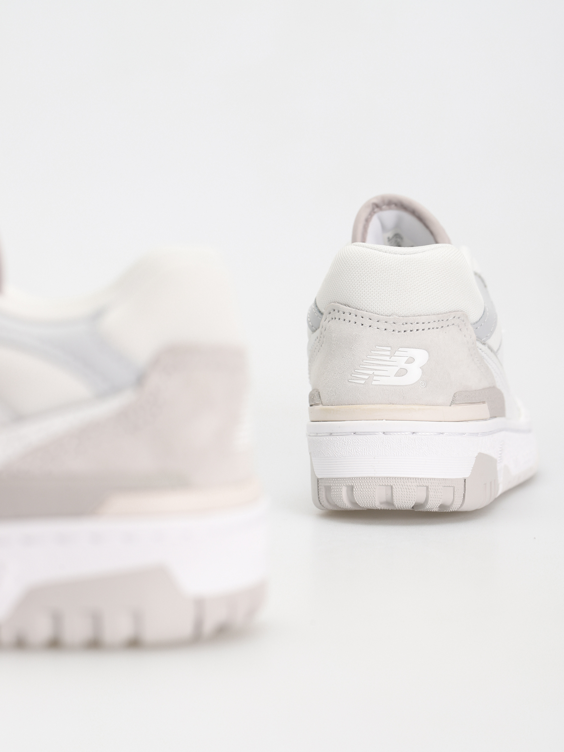 New Balance 550 Shoes Wmn (white)