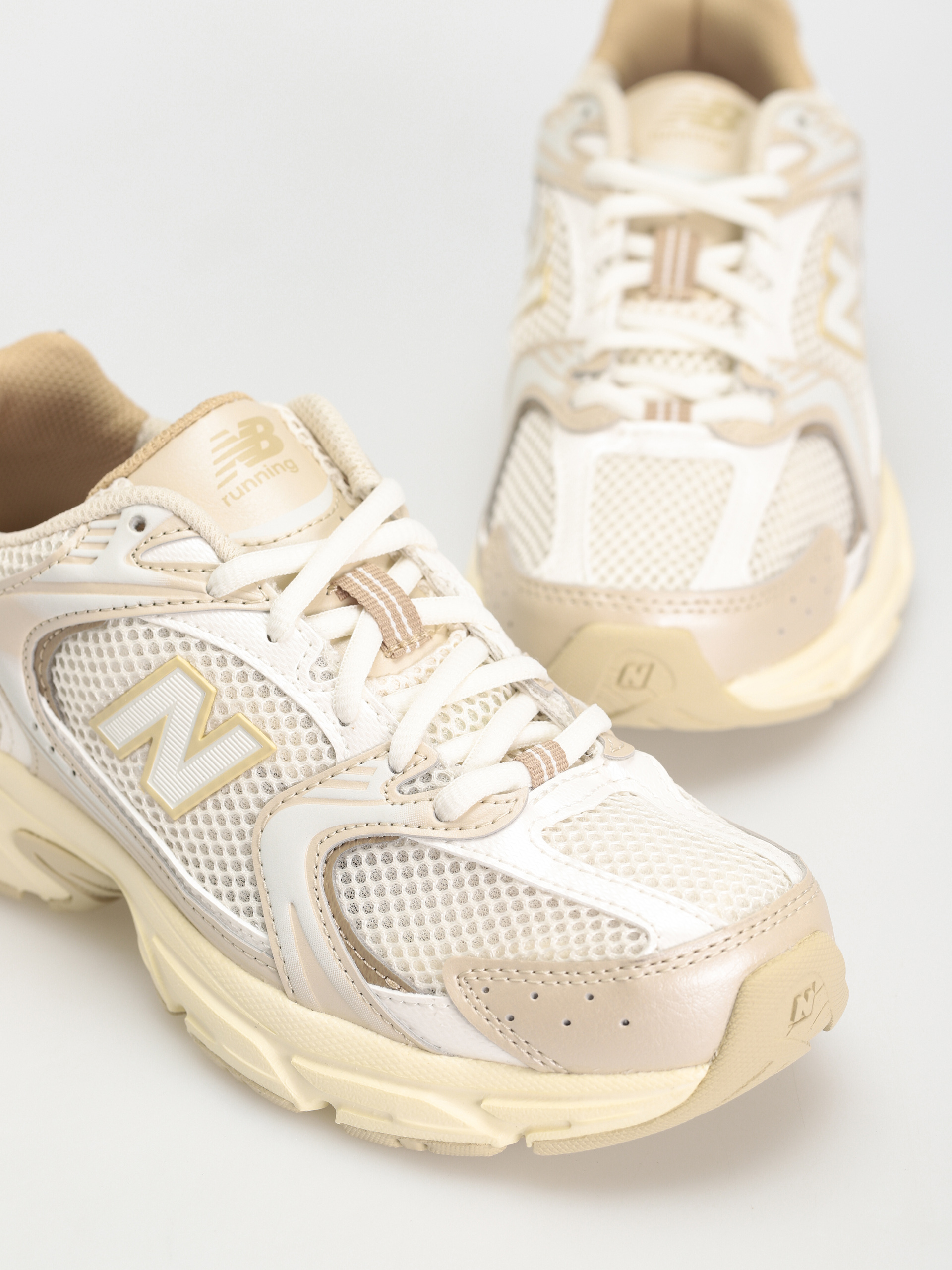New Balance 530 Shoes (bone)