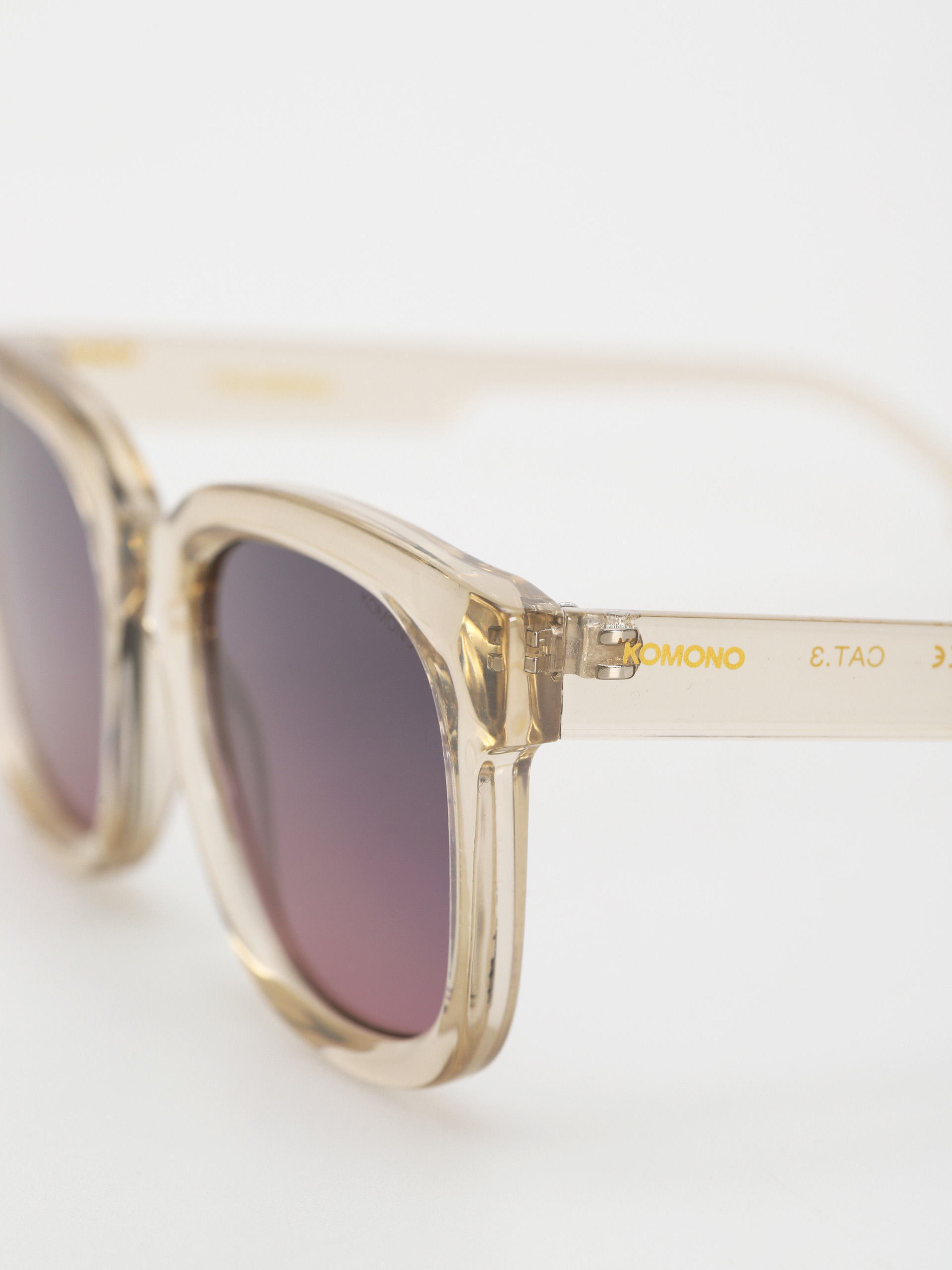 Komono Sienna Sunglasses (red sands)