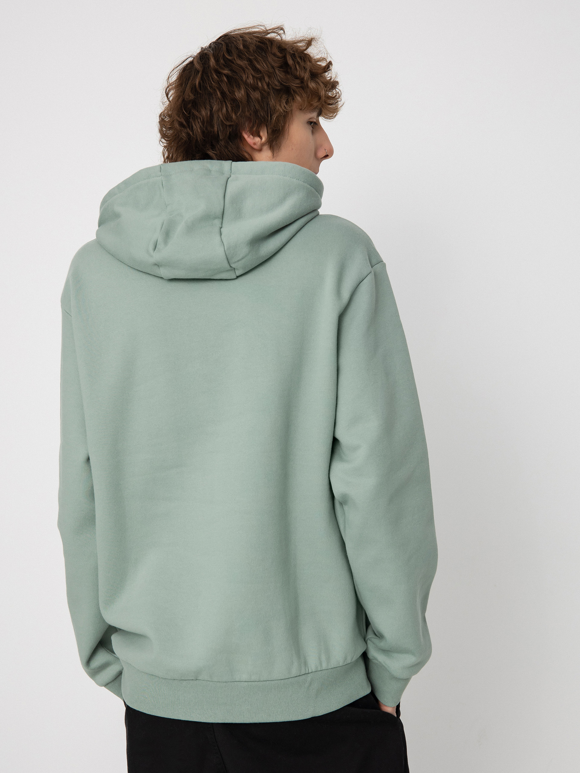 Vans hoodie hot sale outfit