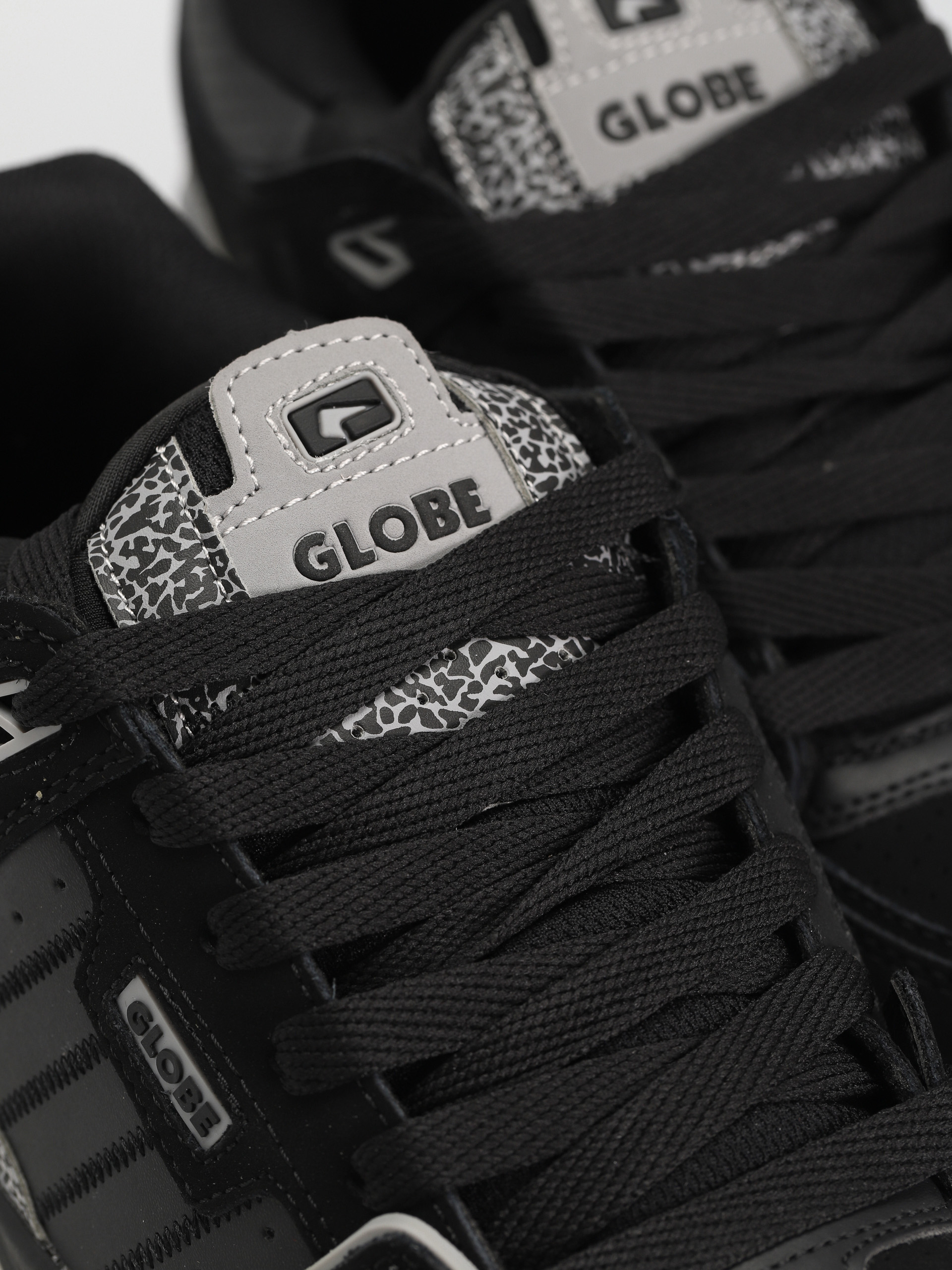 Globe Fusion Shoes (black/grey stipple)