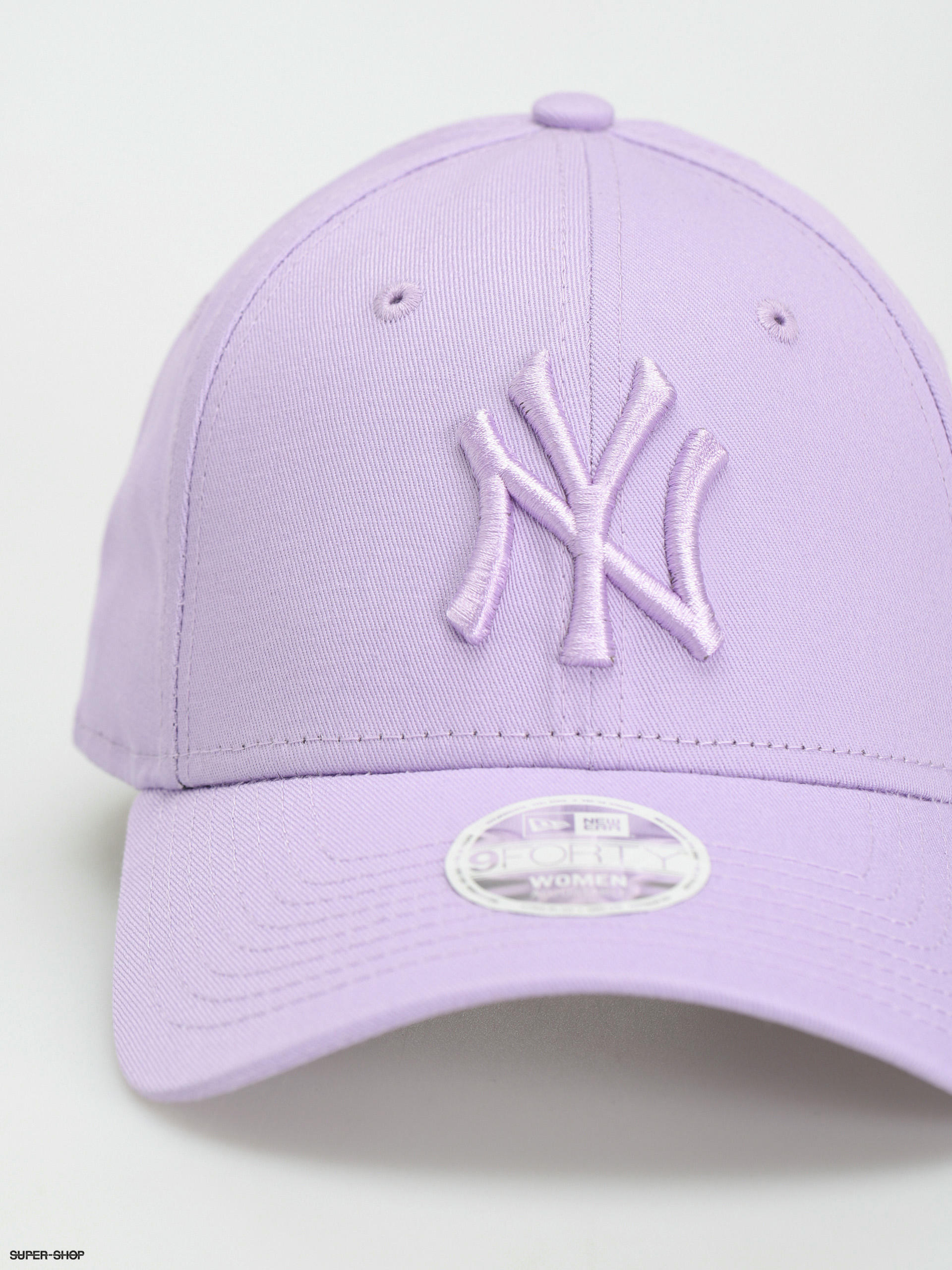 Womens New York Yankees New Era 9Forty Metallic Logo Light Purple