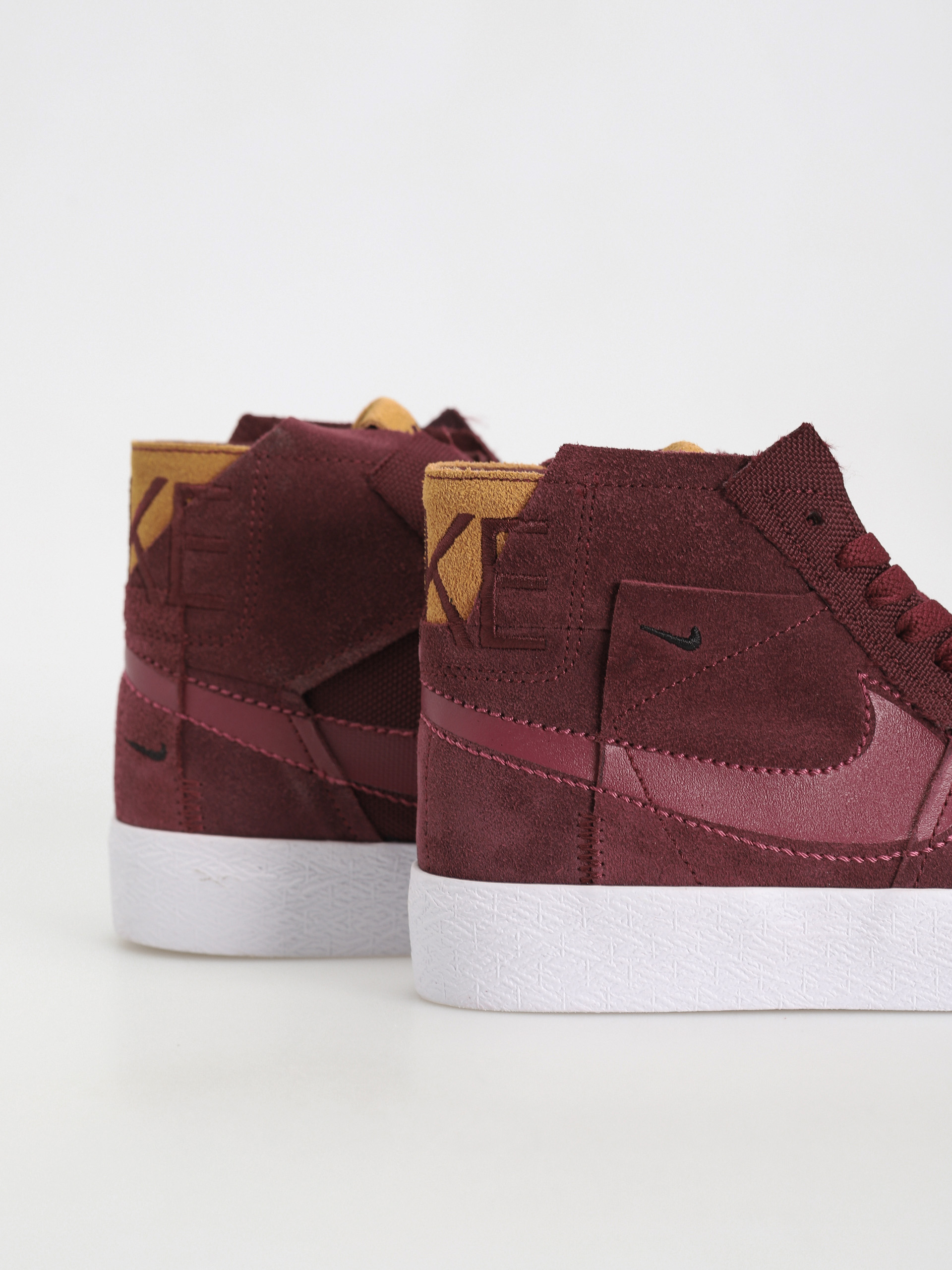 Nike SB Zoom Blazer Mid Prm Shoes (night maroon/rosewood night maroon white)