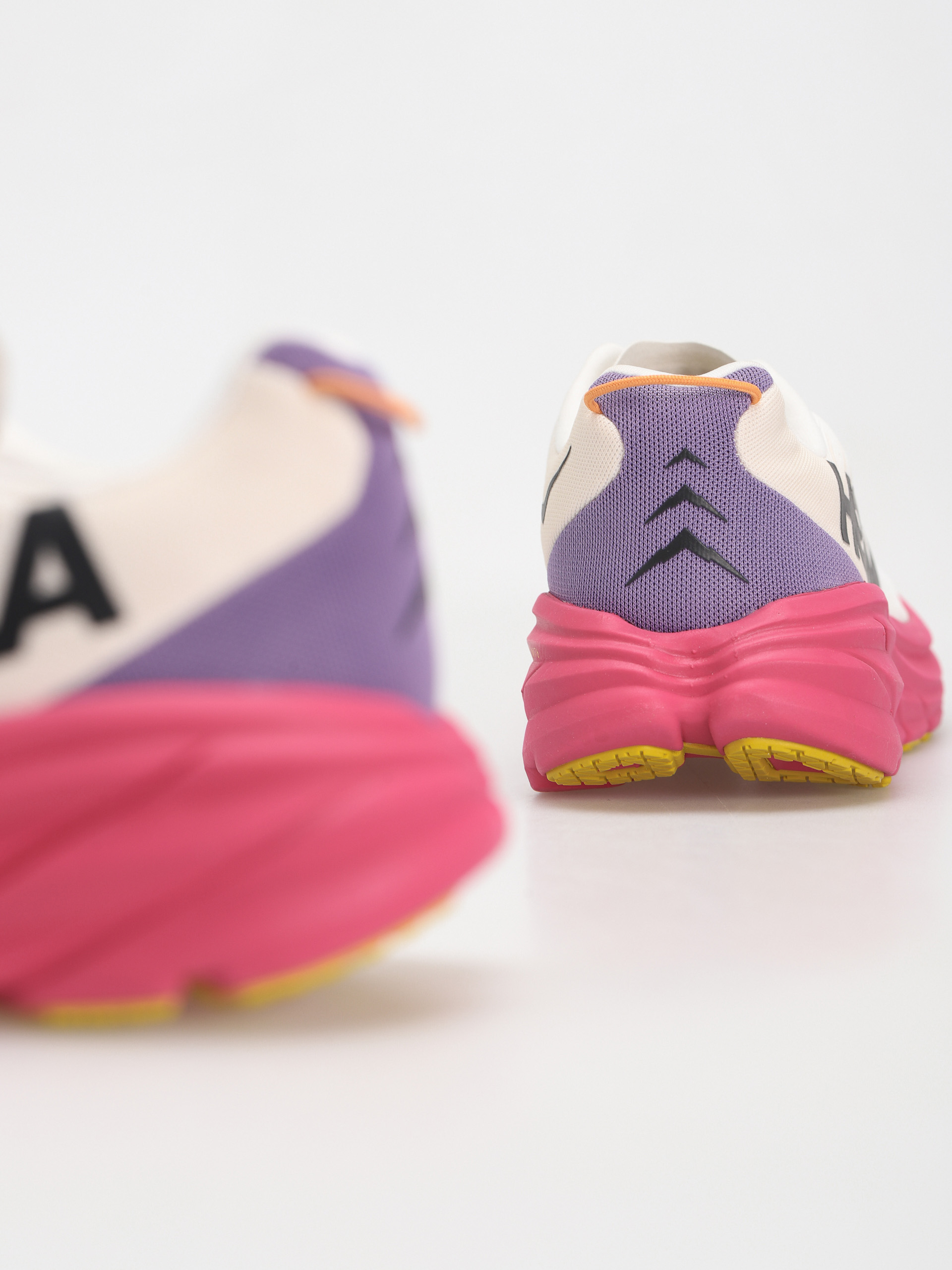 Hoka Rincon 3 Shoes Wmn (blanc de blanc/eggnog)