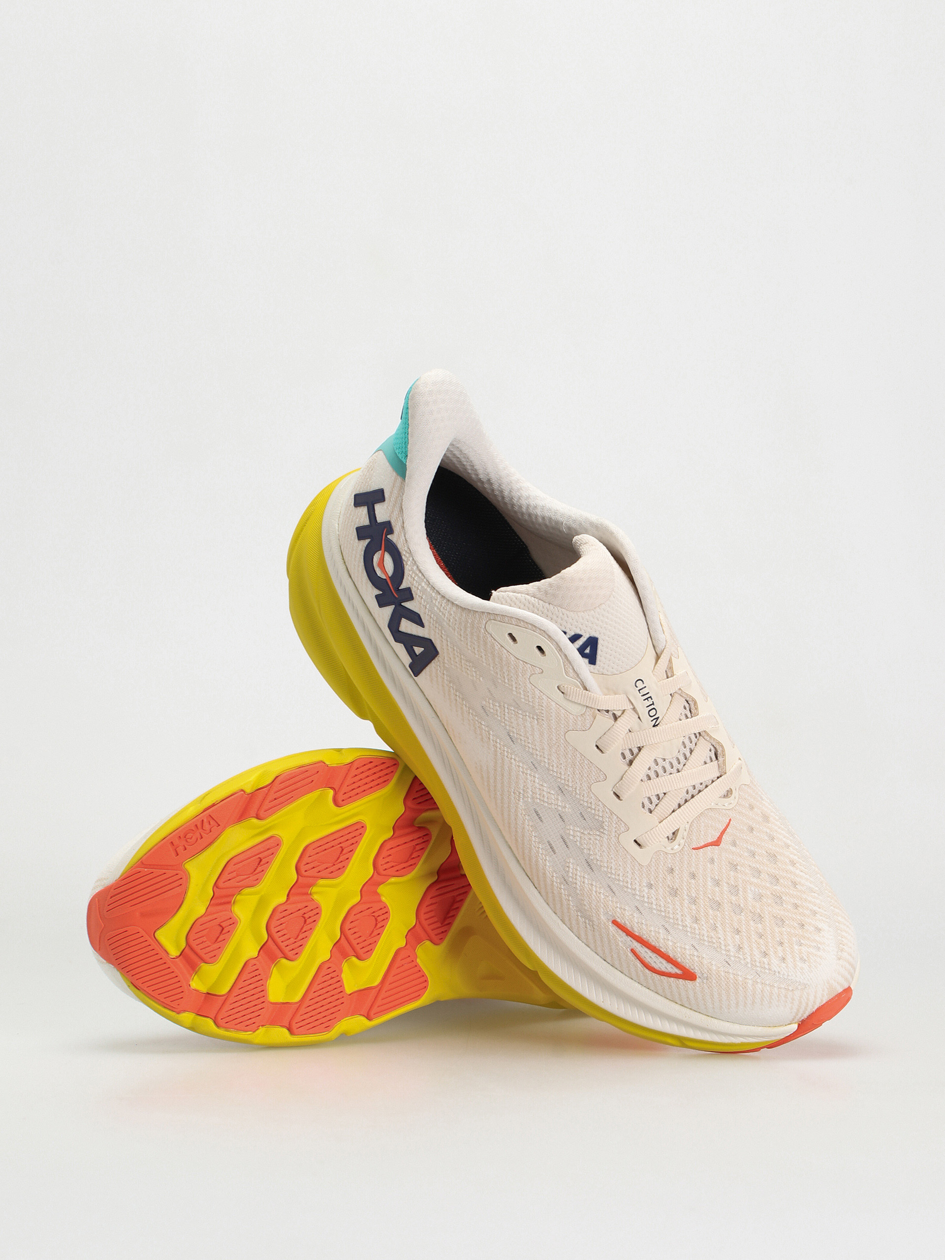 Hoka Clifton 9 Shoes (eggnog/passion fruit)