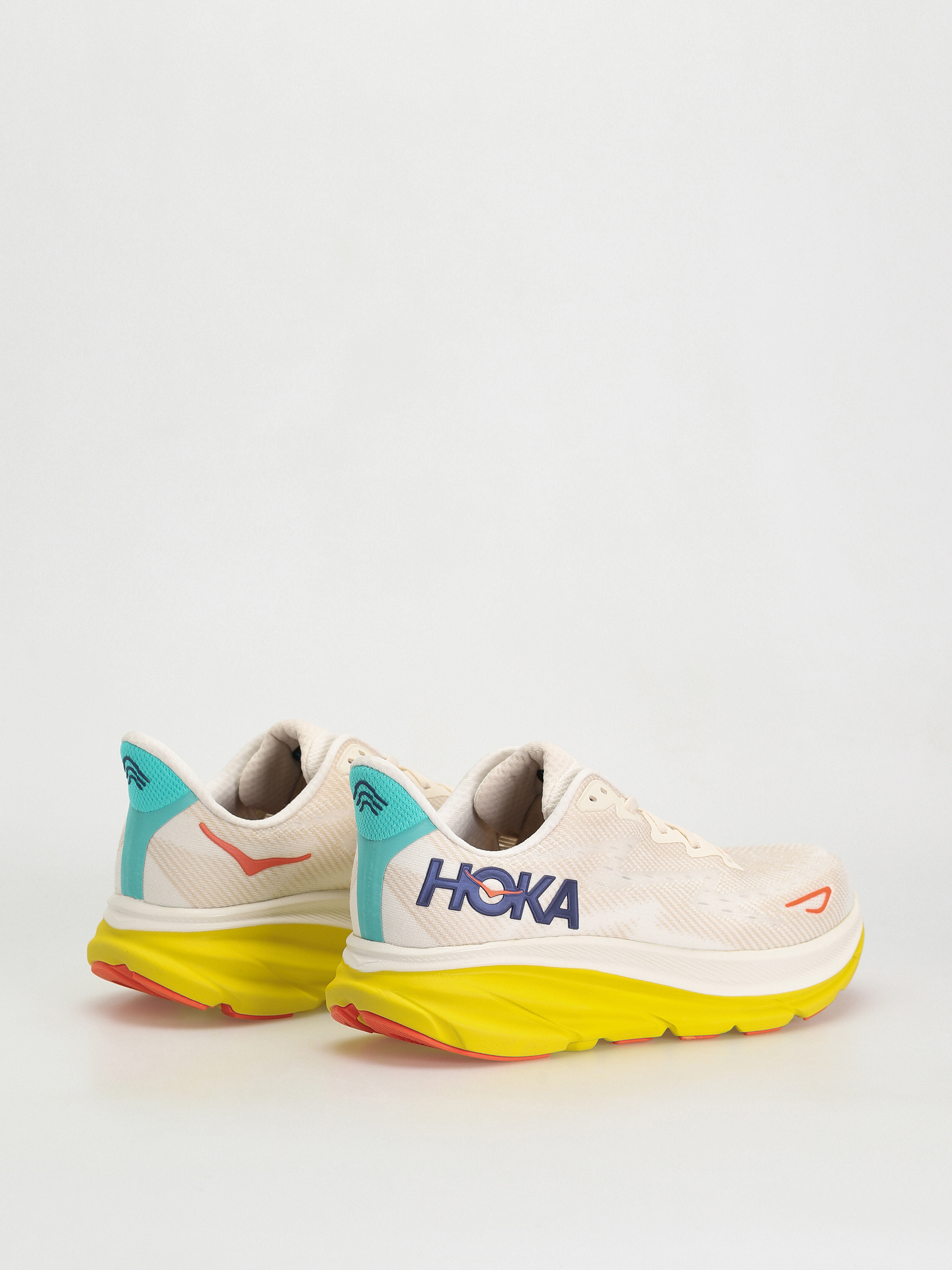 Hoka Clifton 9 Shoes (eggnog/passion fruit)