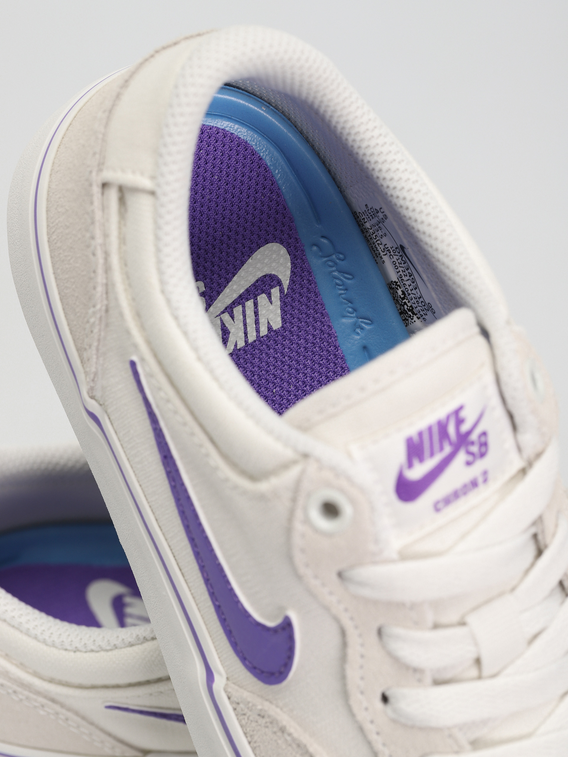 Nike SB Chron 2 Shoes (summit white/action grape summit white)