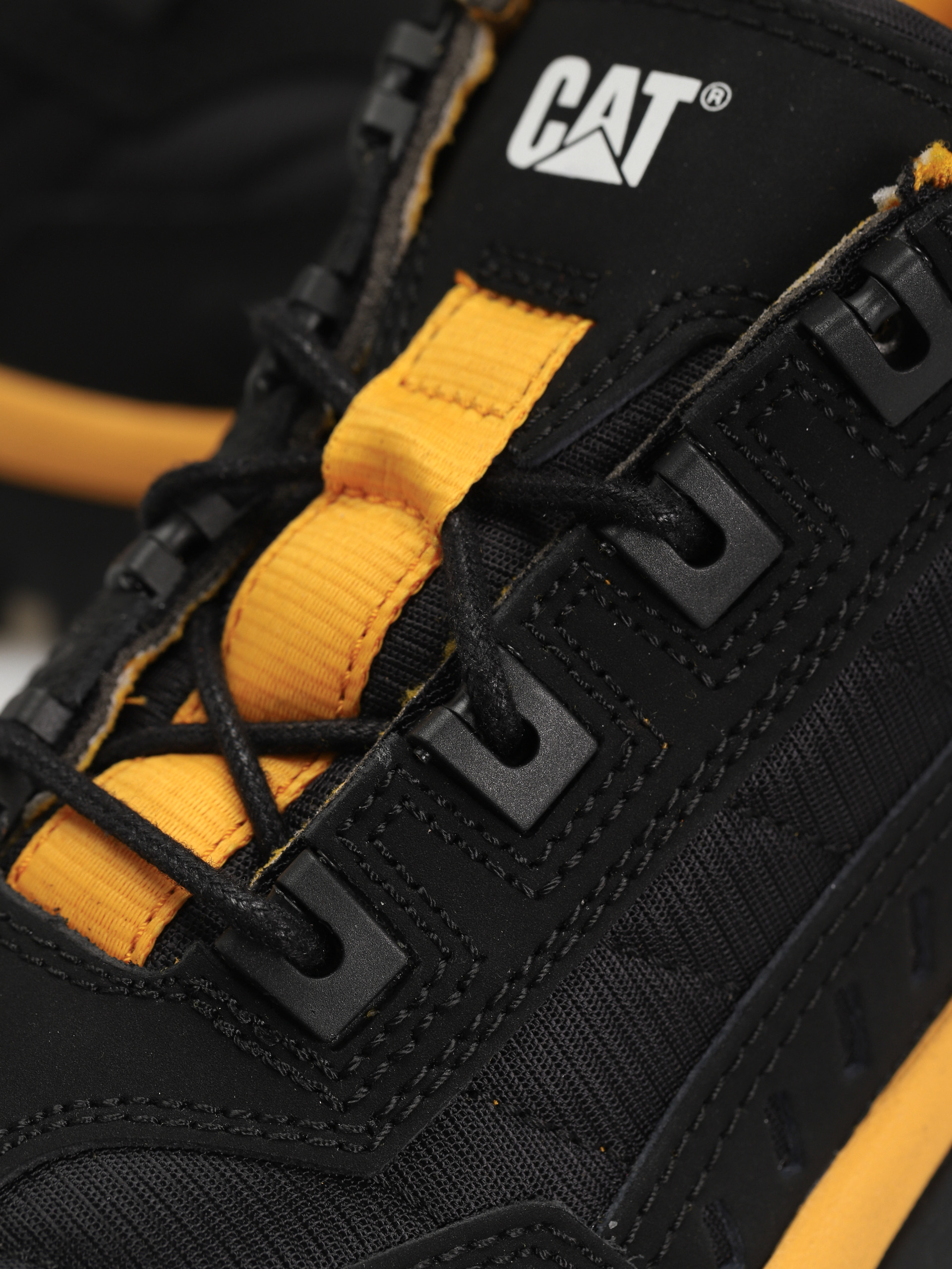 Caterpillar Intruder Shoes (black/cat yellow)
