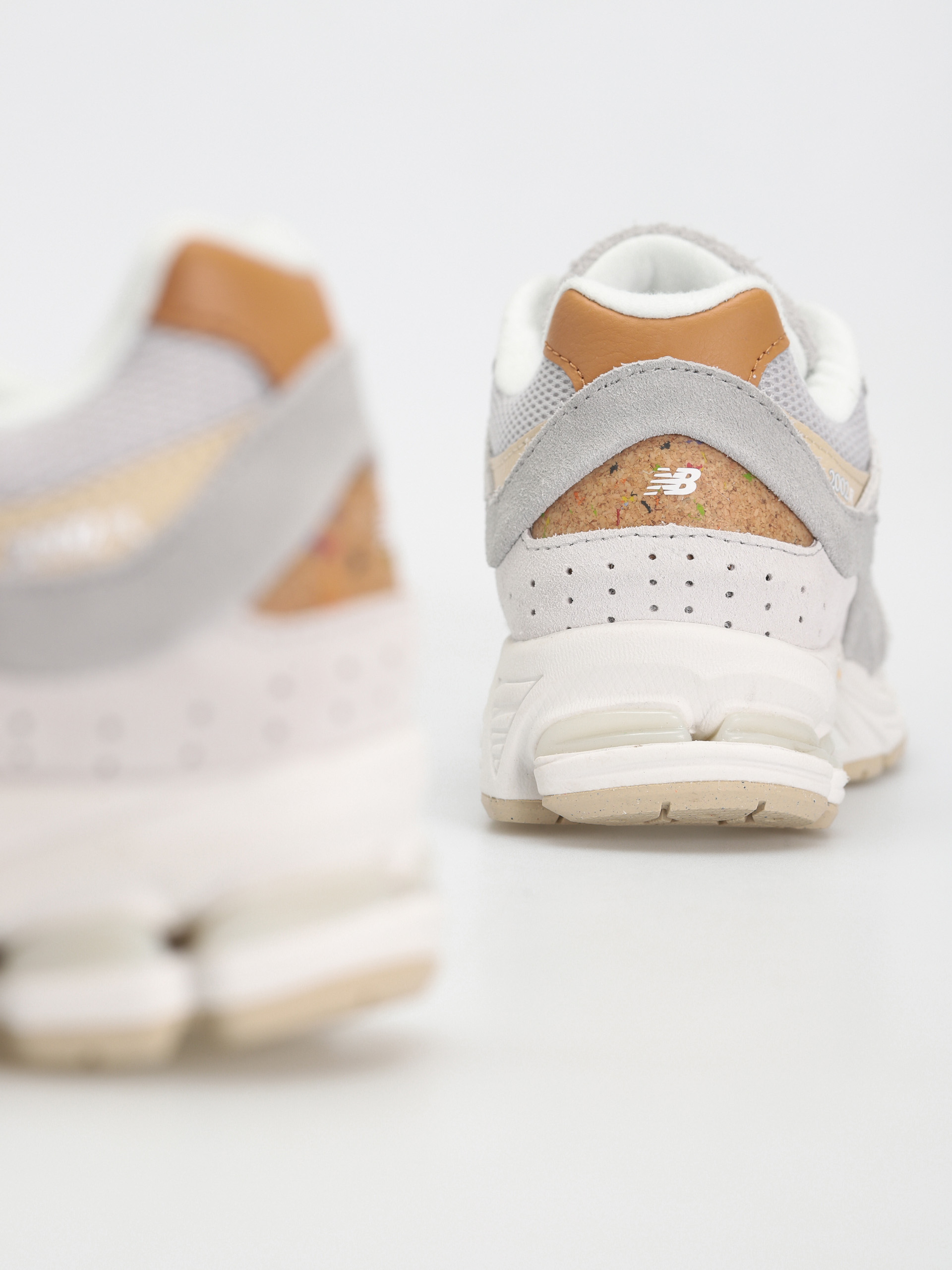 New Balance 2002R Shoes (concrete)