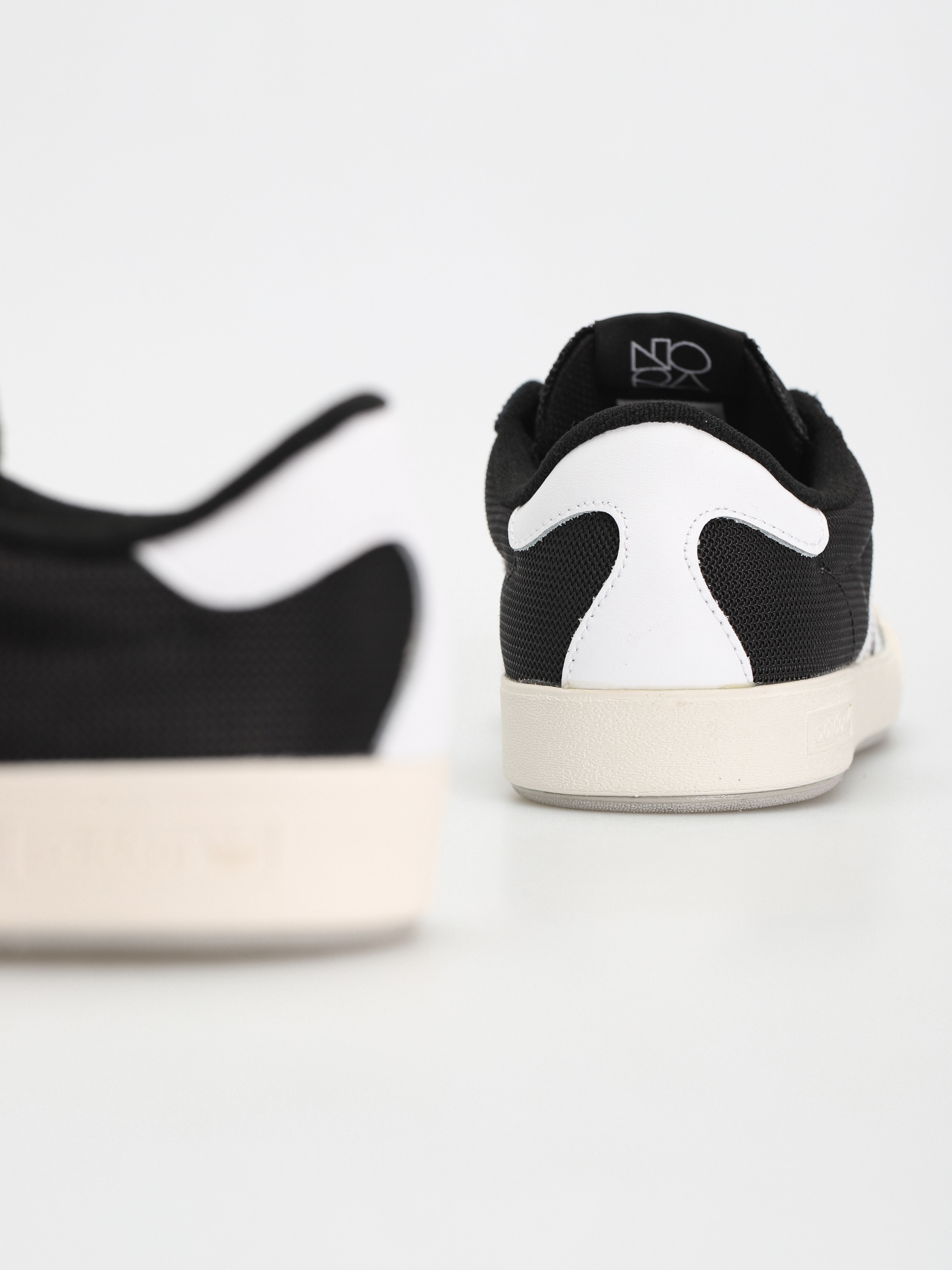 adidas Nora Schuhe (cblack/ftwwht/gretwo)