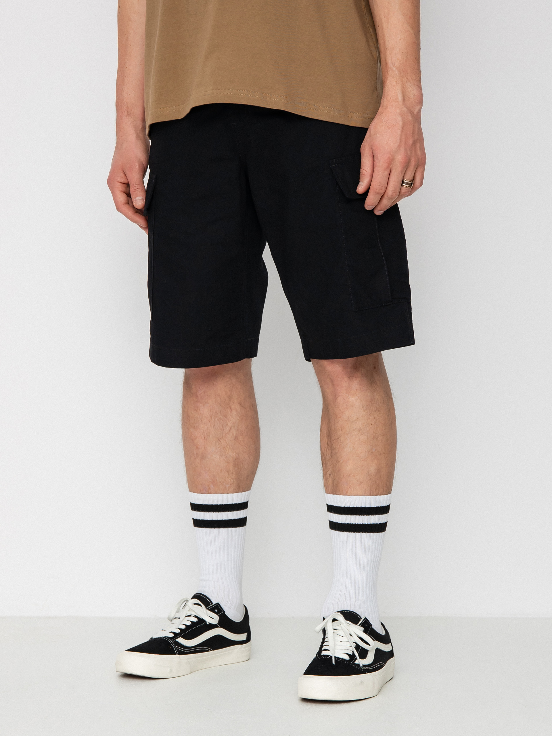 Carhartt WIP Regular Cargo Shorts (black)