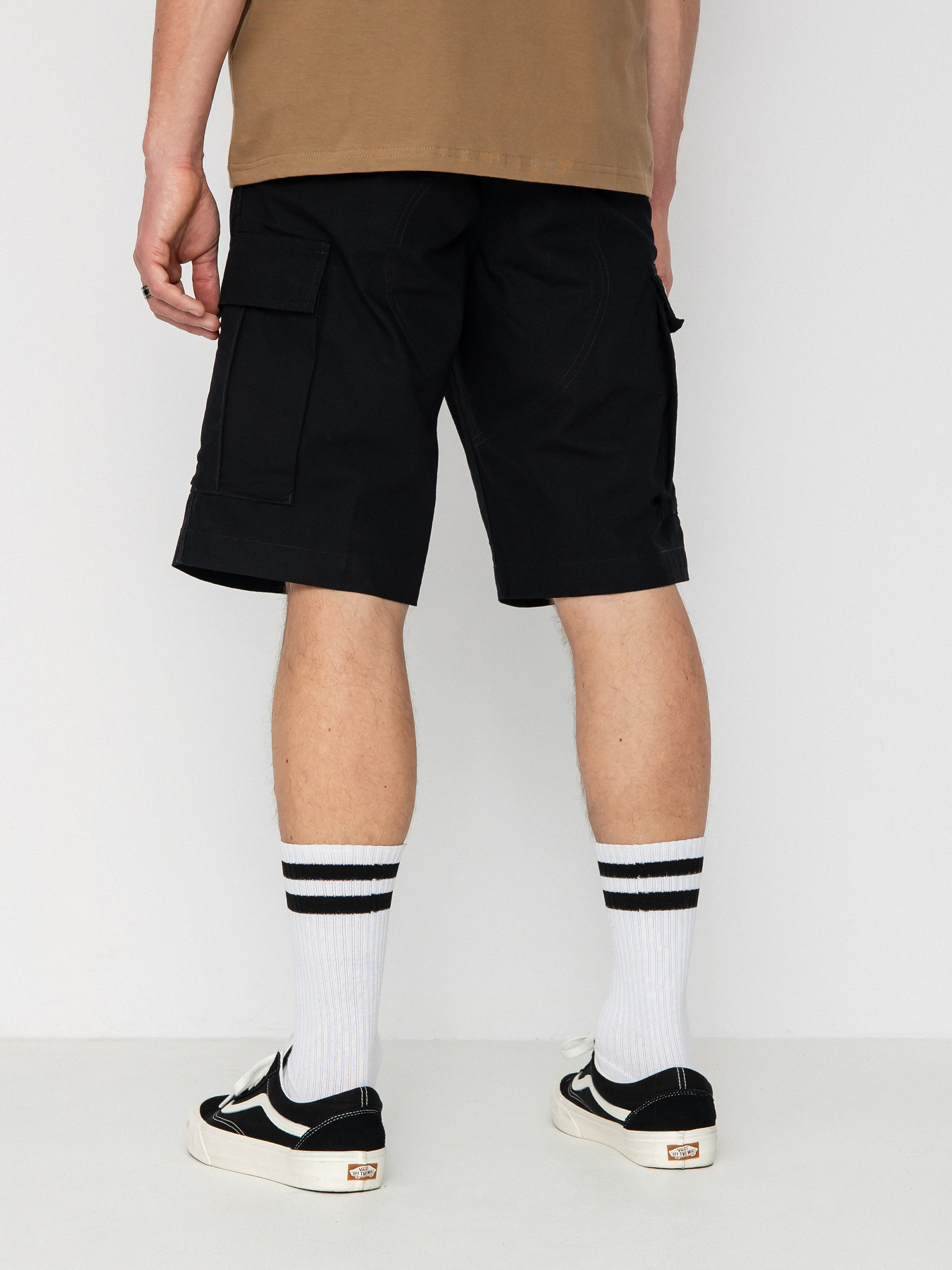 Carhartt WIP Regular Cargo Shorts (black)