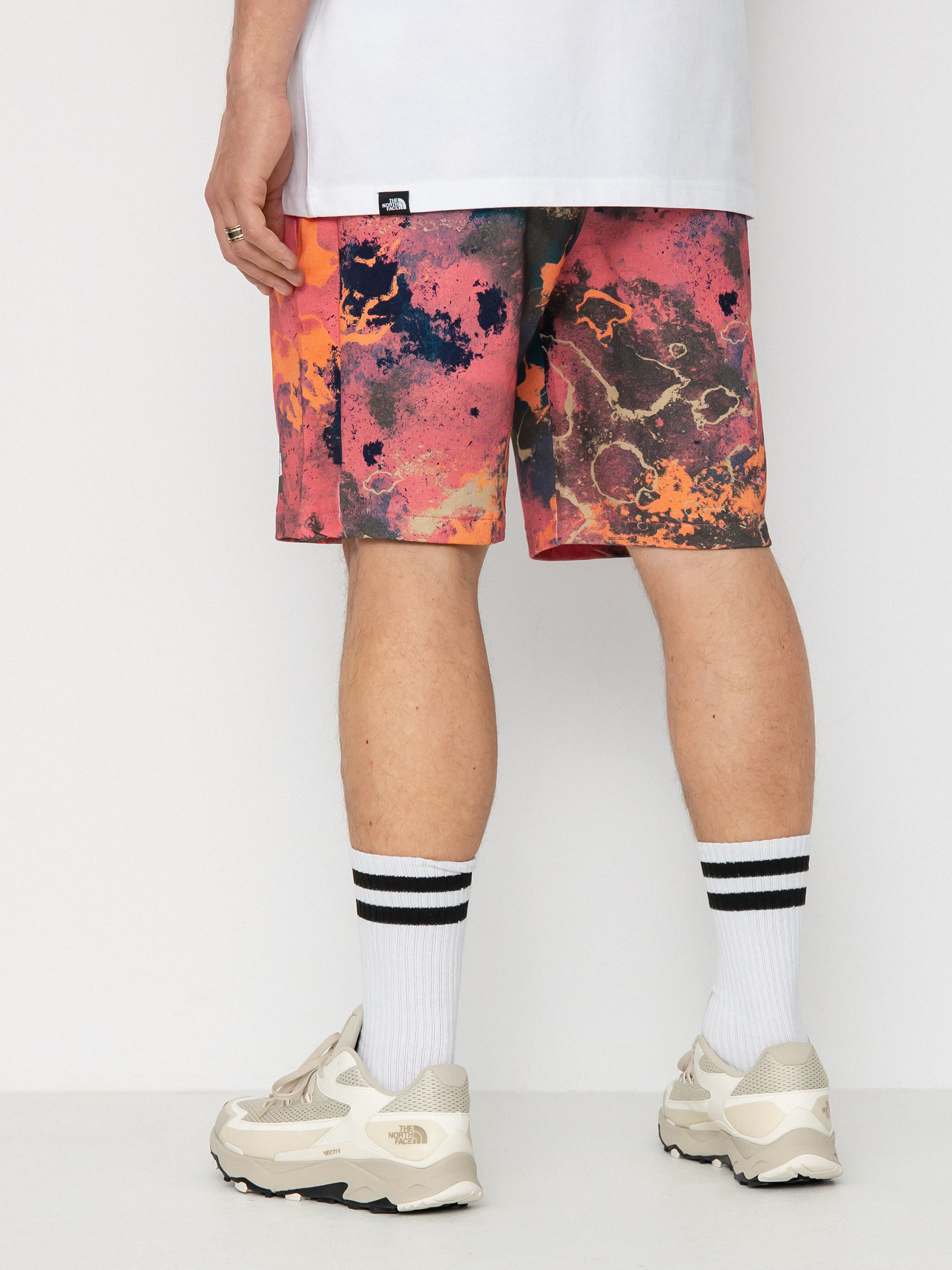 The North Face Summer Logo Shorts (cosmo pink tnf distort print)