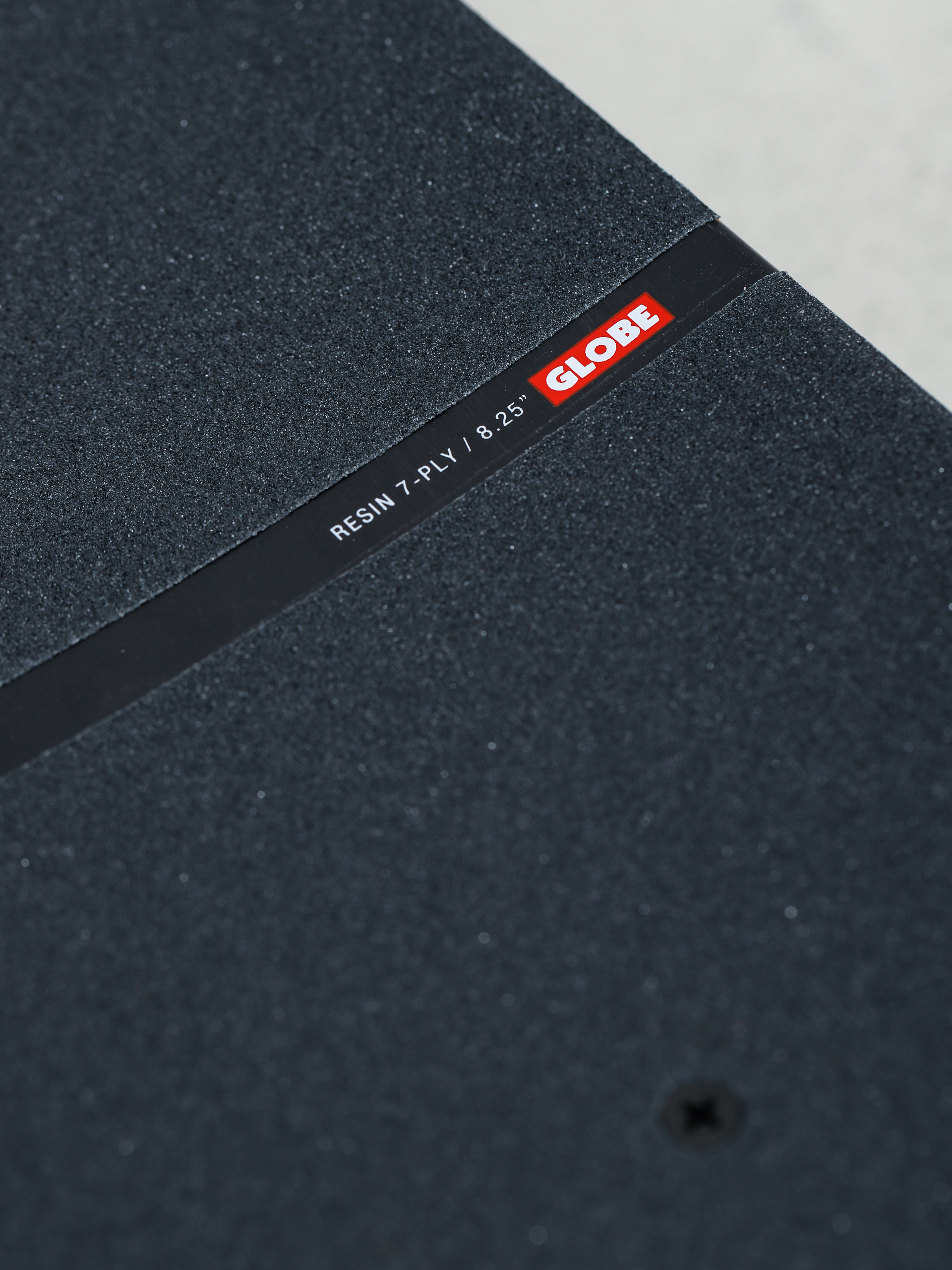 Globe G1 Lineform 2 Skateboard (mint)