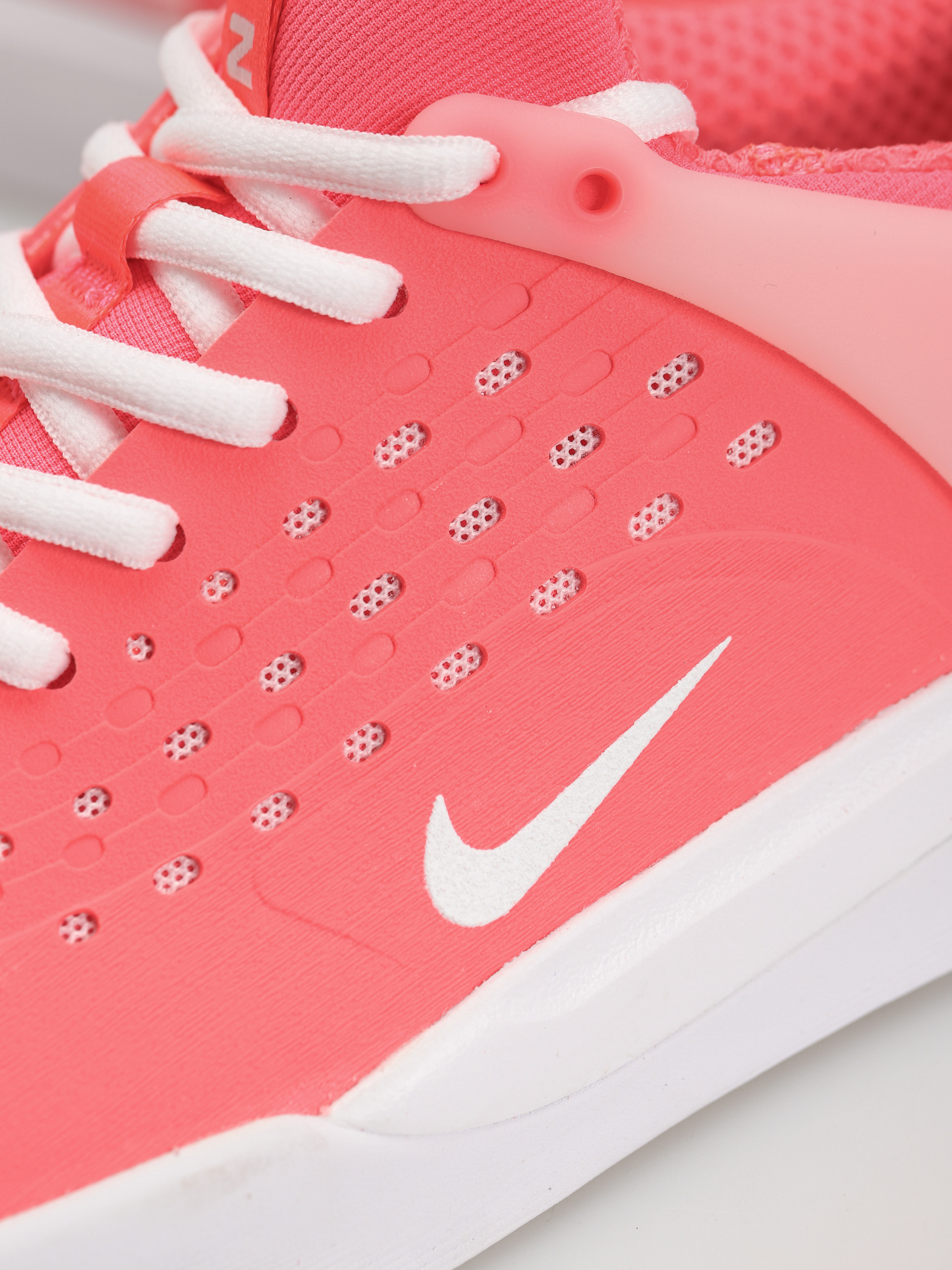 Nike SB Zoom Nyjah 3 Shoes (hot punch/white hot punch hot punch)