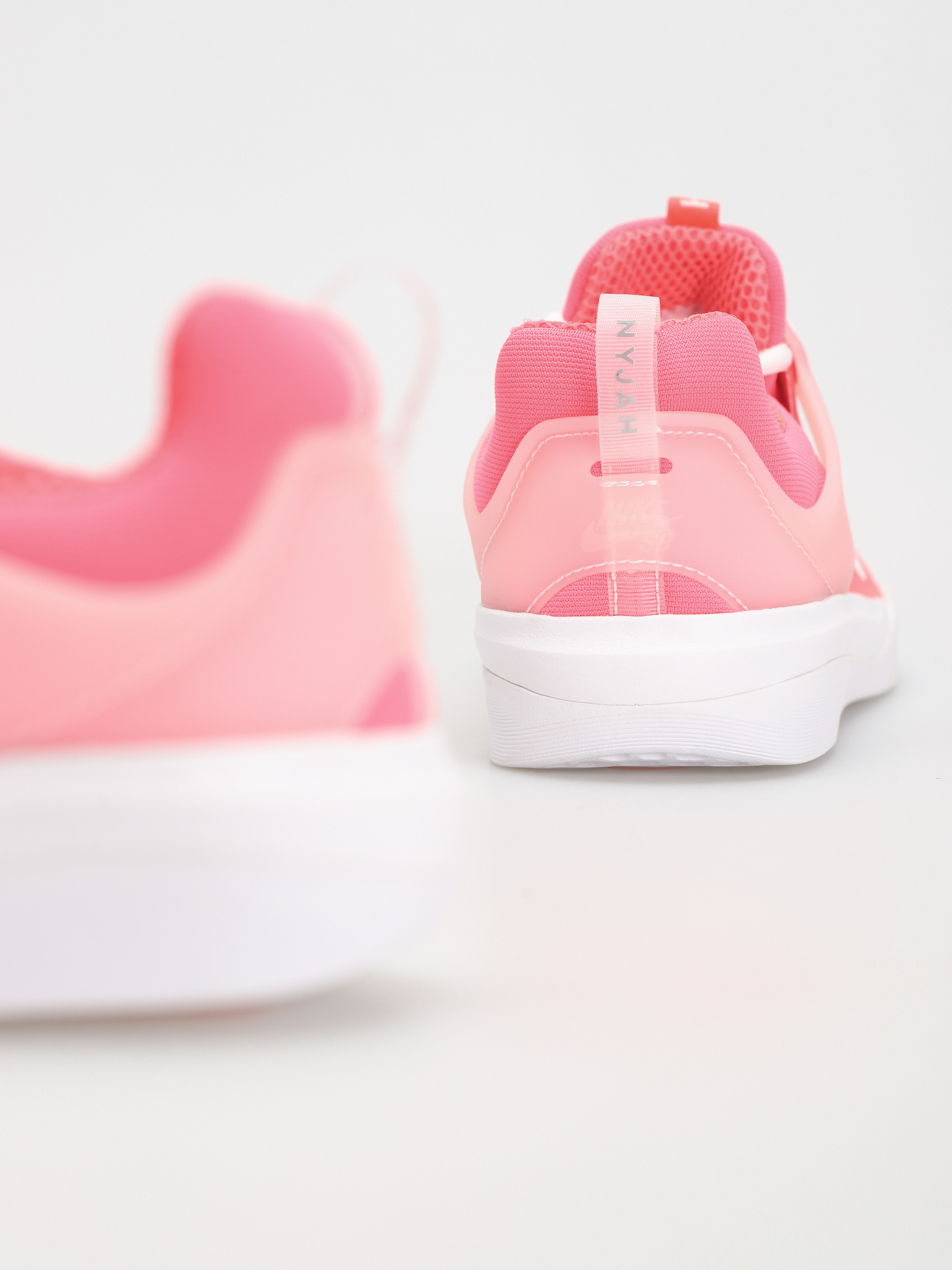 Nike SB Zoom Nyjah 3 Shoes (hot punch/white hot punch hot punch)