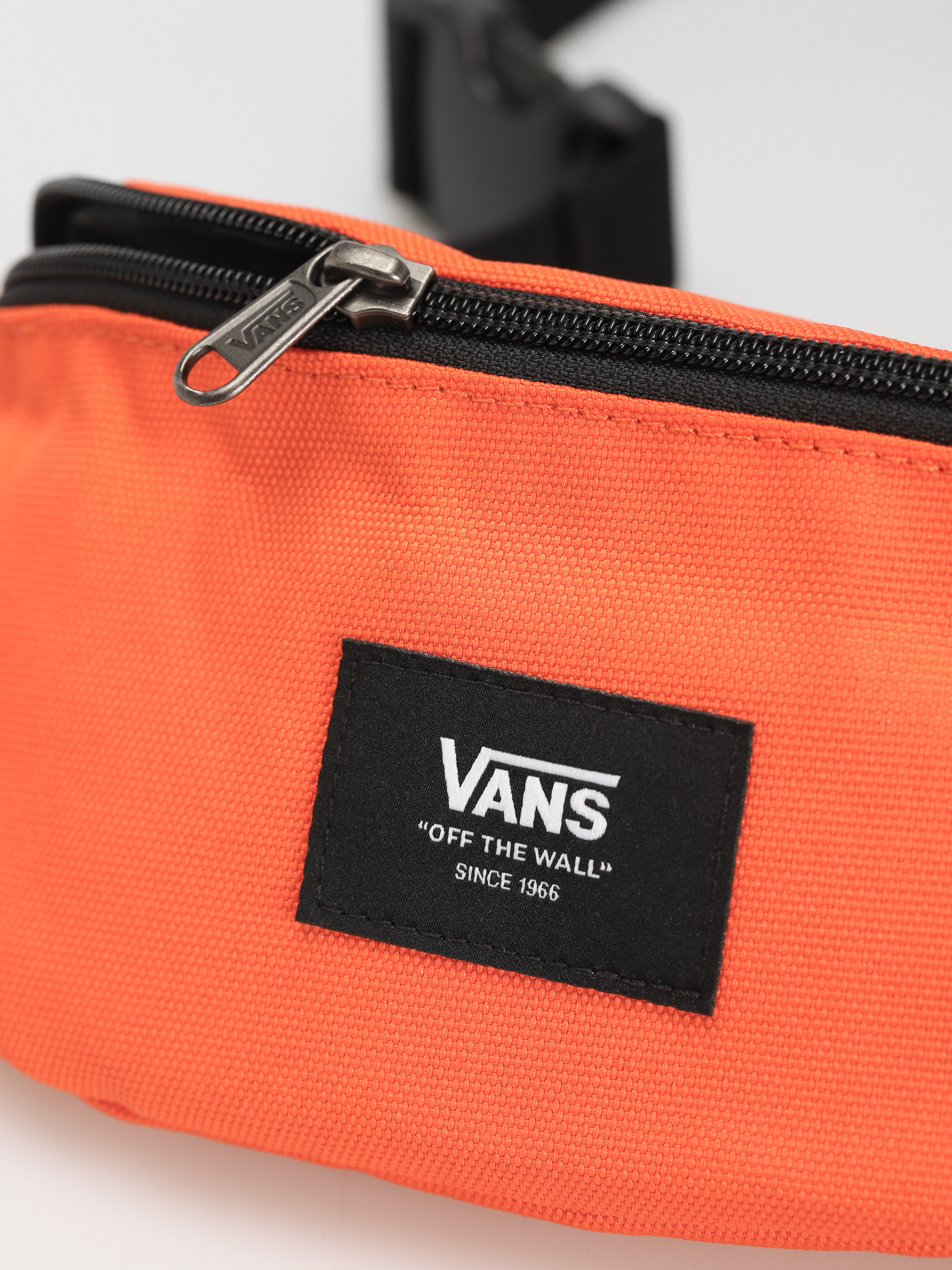 Vans Mini Ward Cross Body Bag (skate classics scarlet ibis)