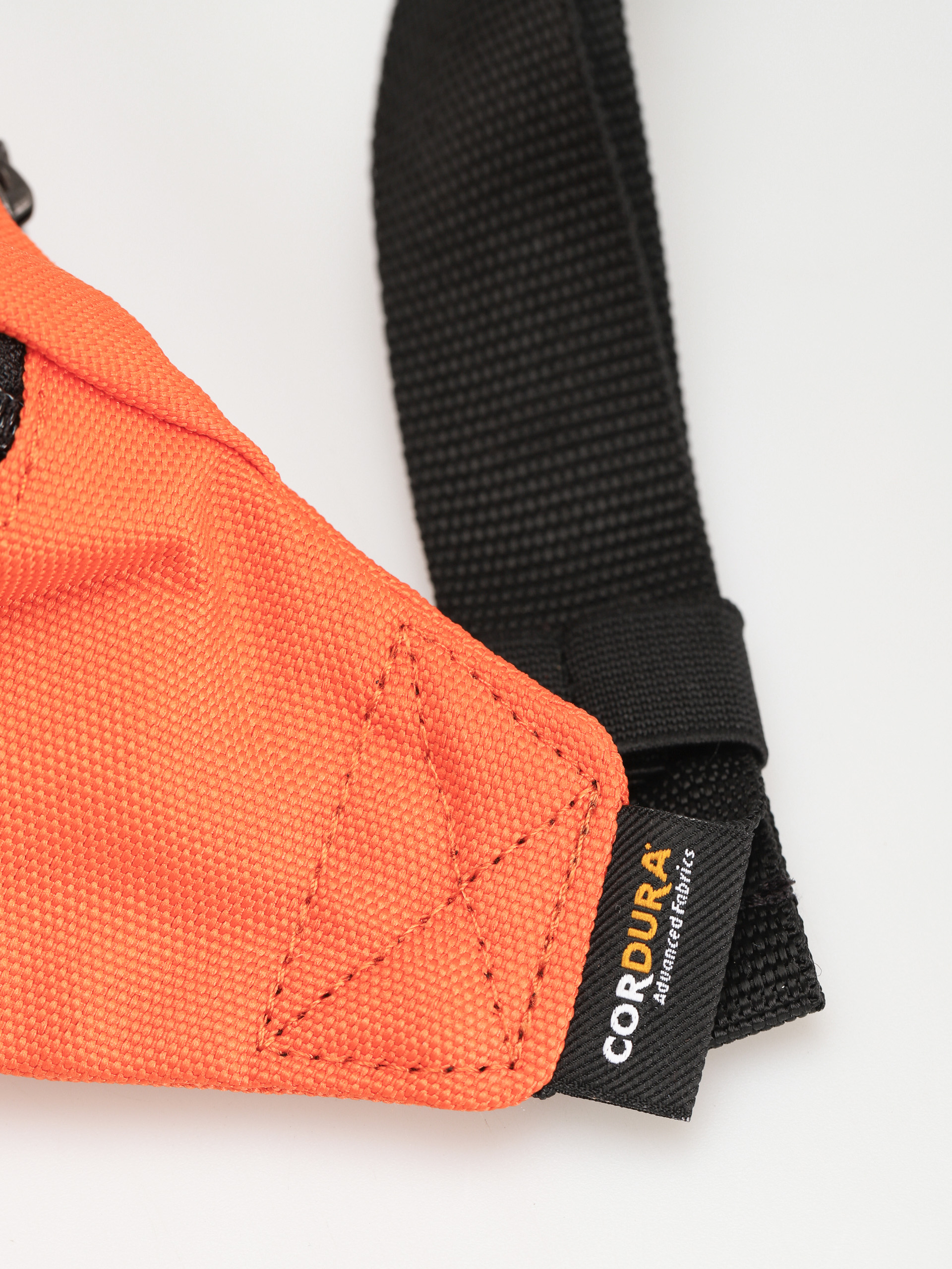 Vans Mini Ward Cross Body Bag (skate classics scarlet ibis)